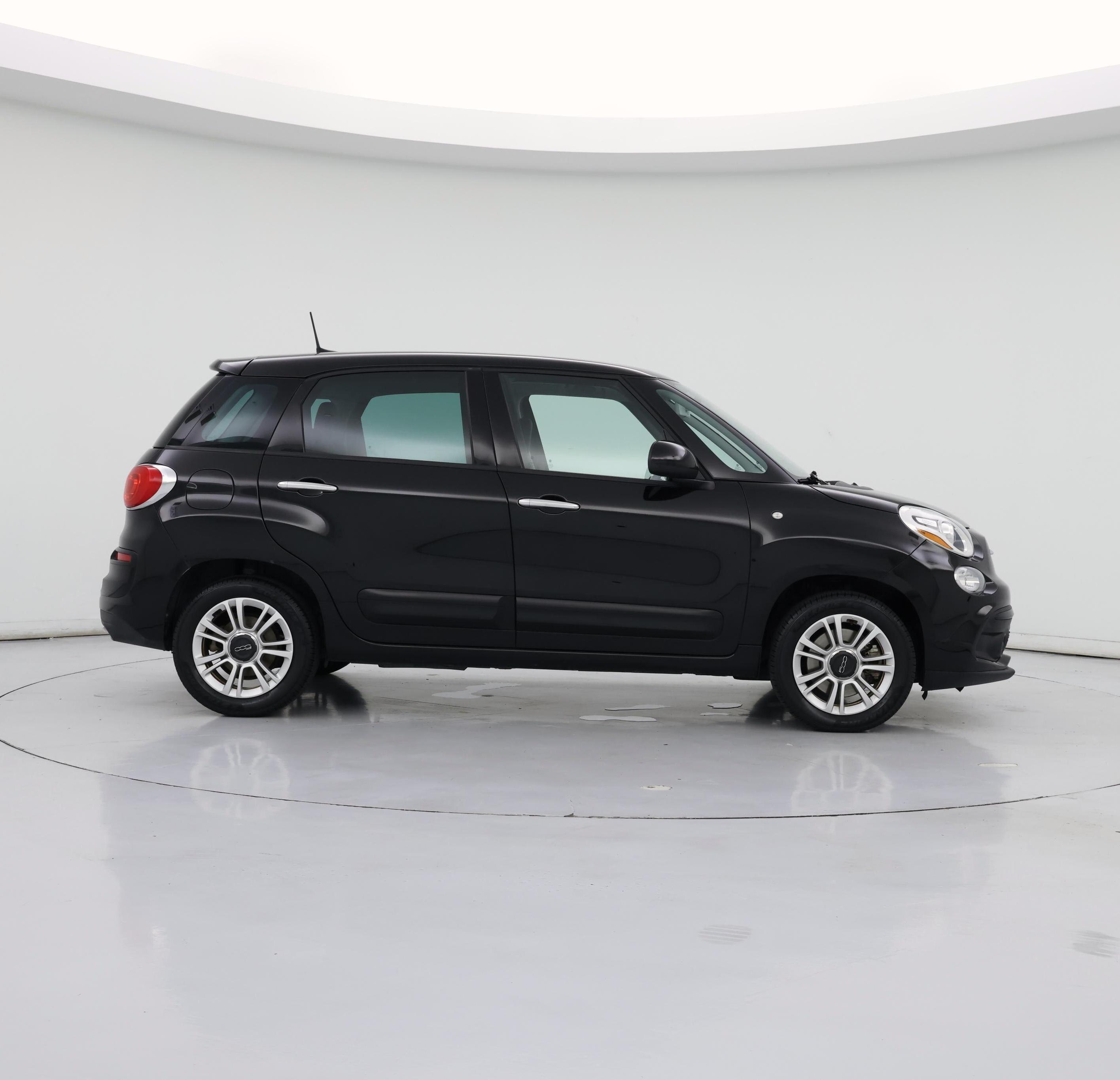Thumbnail: 2018 Fiat 500L - 7