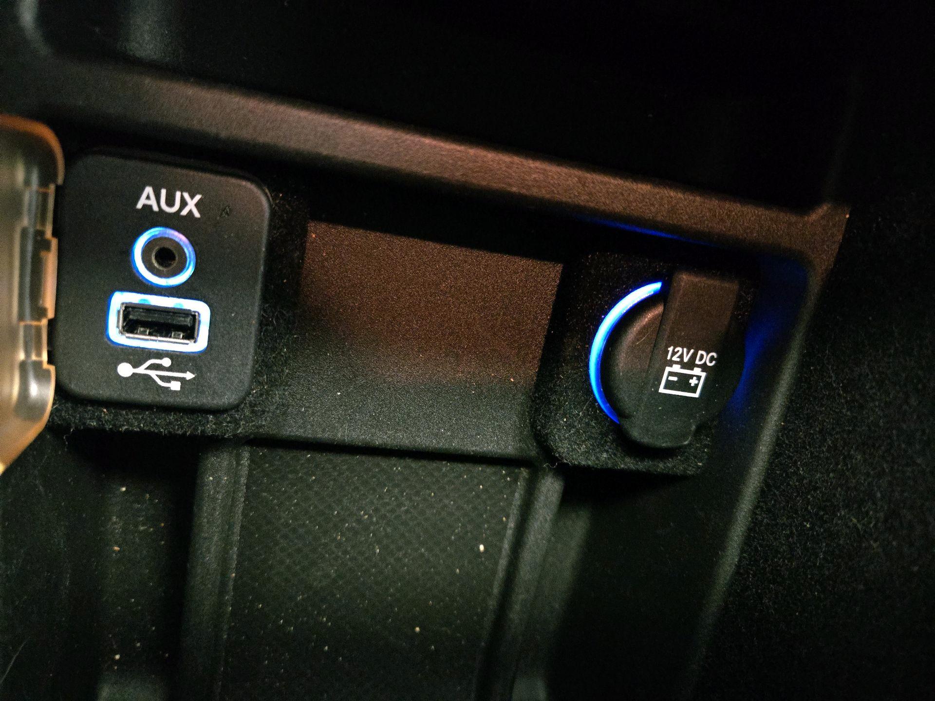 Thumbnail: 2014 Dodge Charger - 17