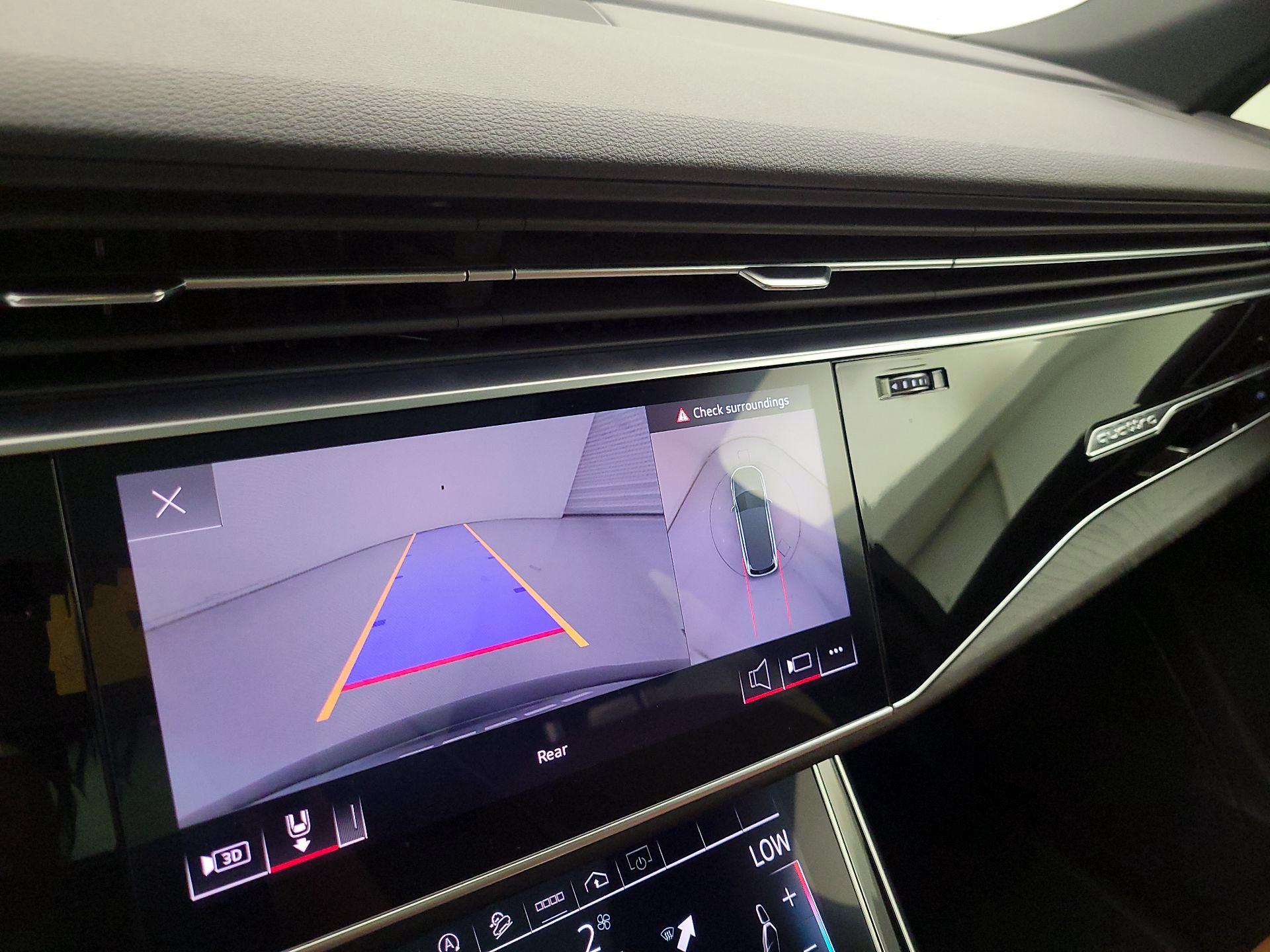 Thumbnail: 2021 Audi Q7 - 15