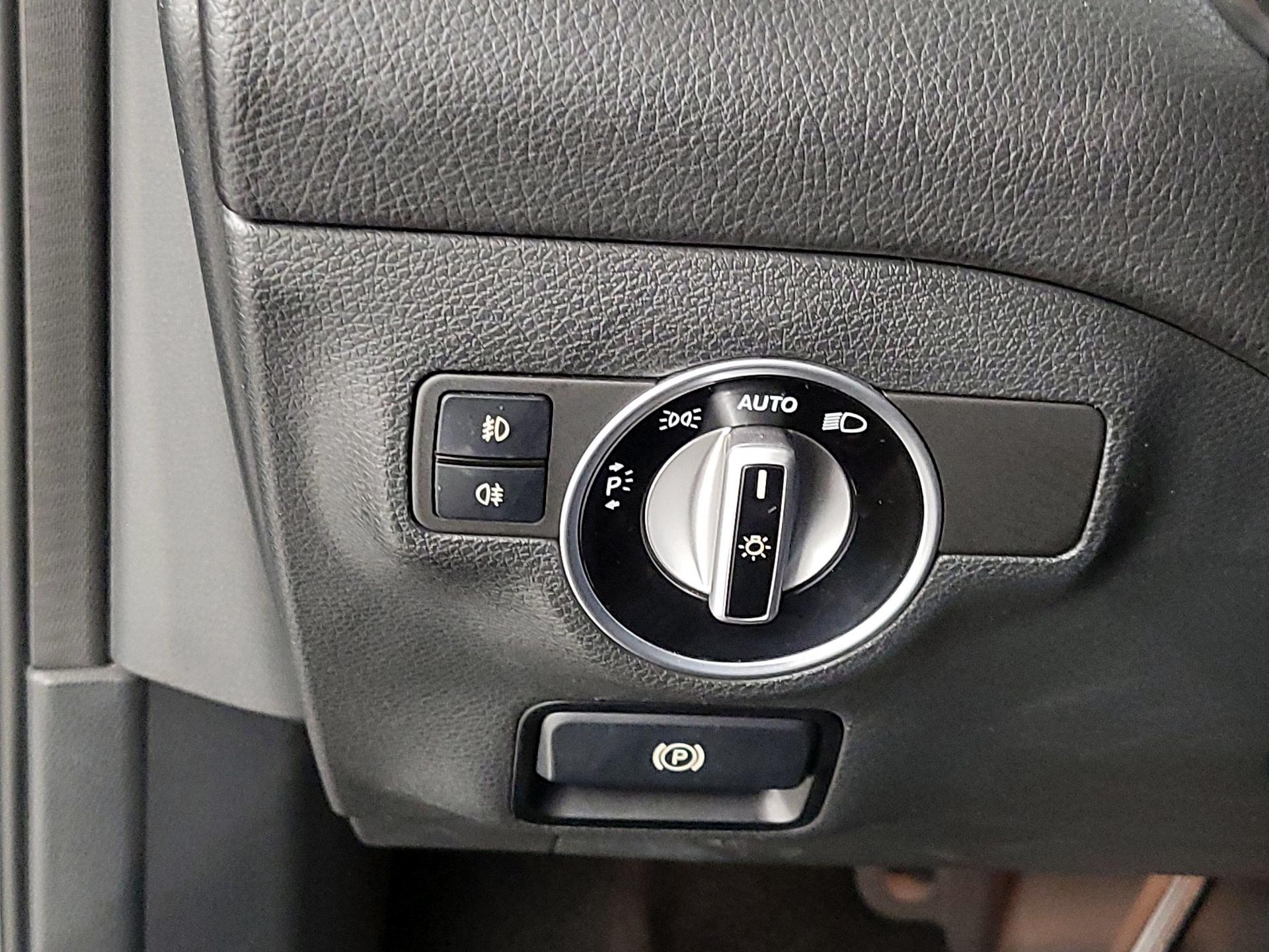 Thumbnail: 2015 Mercedes-Benz GLA - 13