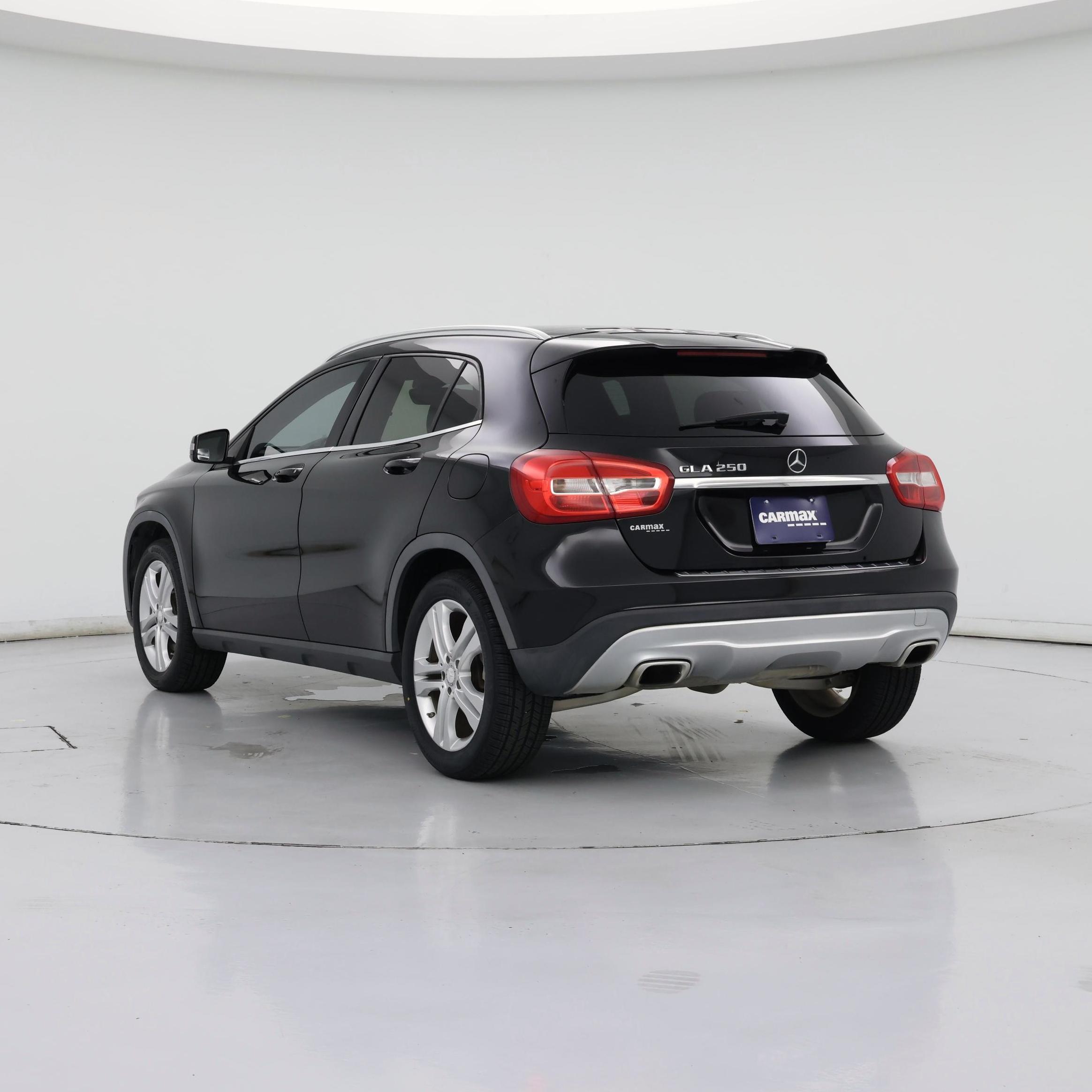 Thumbnail: 2015 Mercedes-Benz GLA - 2