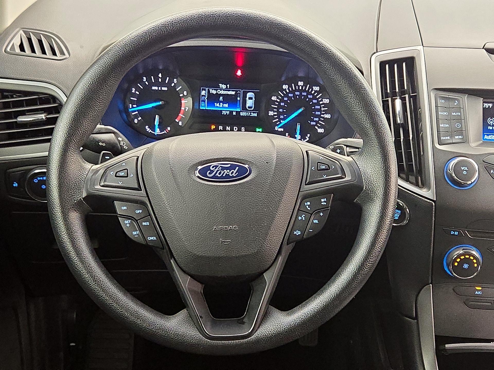 Thumbnail: 2017 Ford Edge - 10