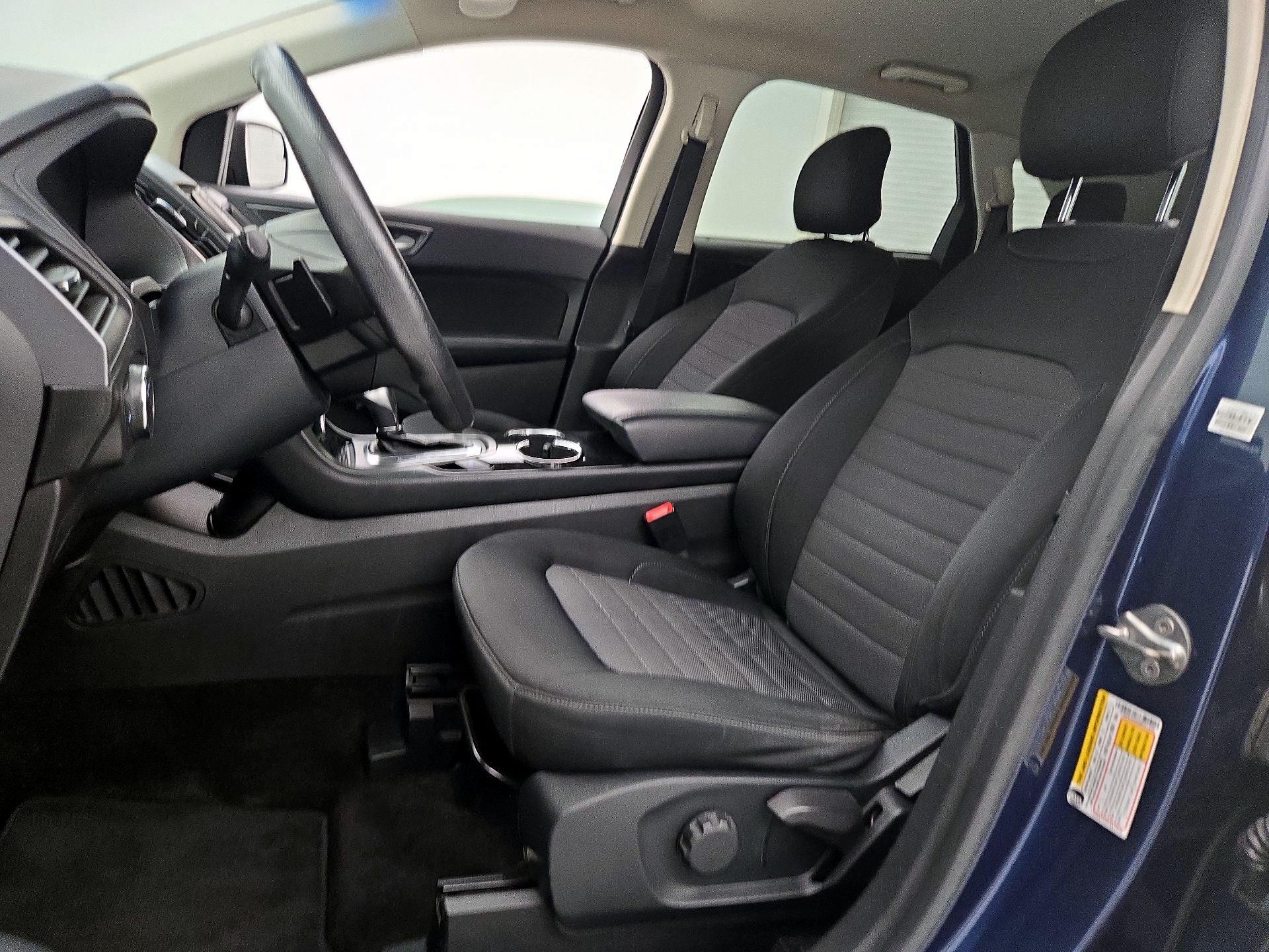 Thumbnail: 2017 Ford Edge - 11