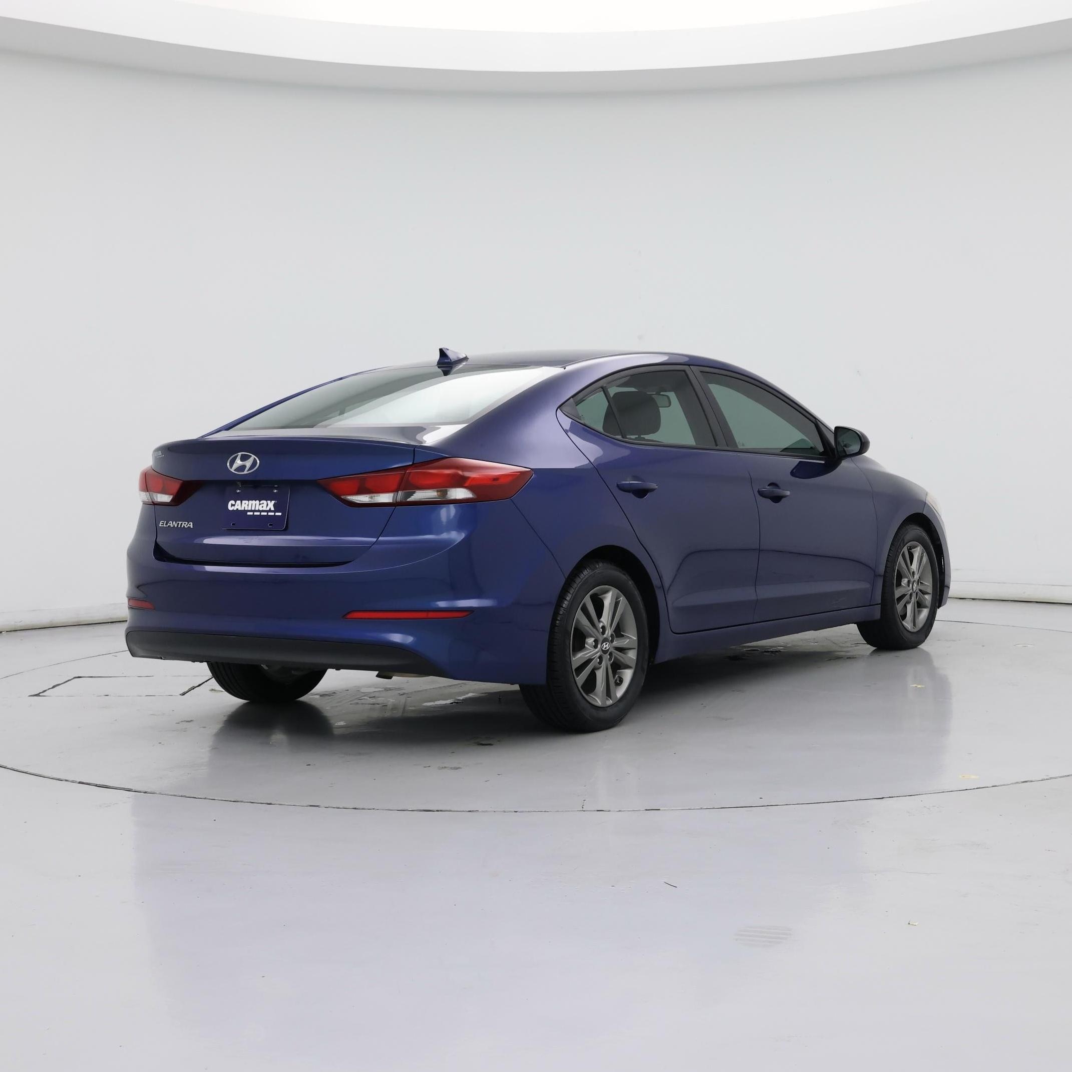 Thumbnail: 2017 Hyundai Elantra - 8