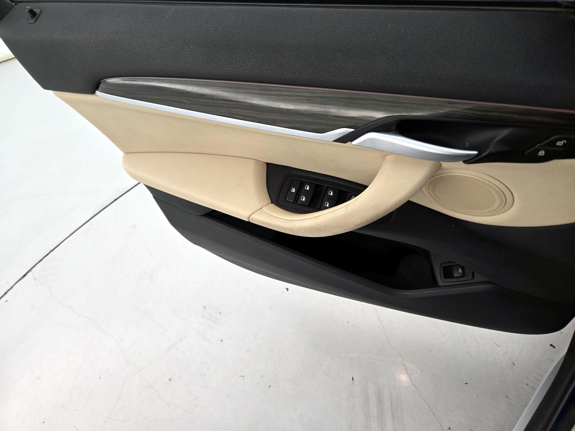 Thumbnail: 2017 BMW X1 - 12