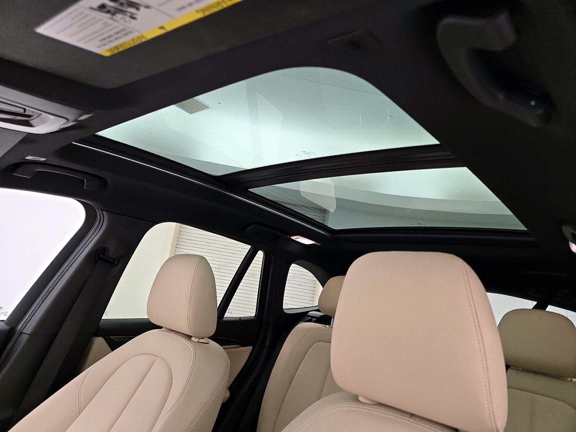 Thumbnail: 2017 BMW X1 - 19