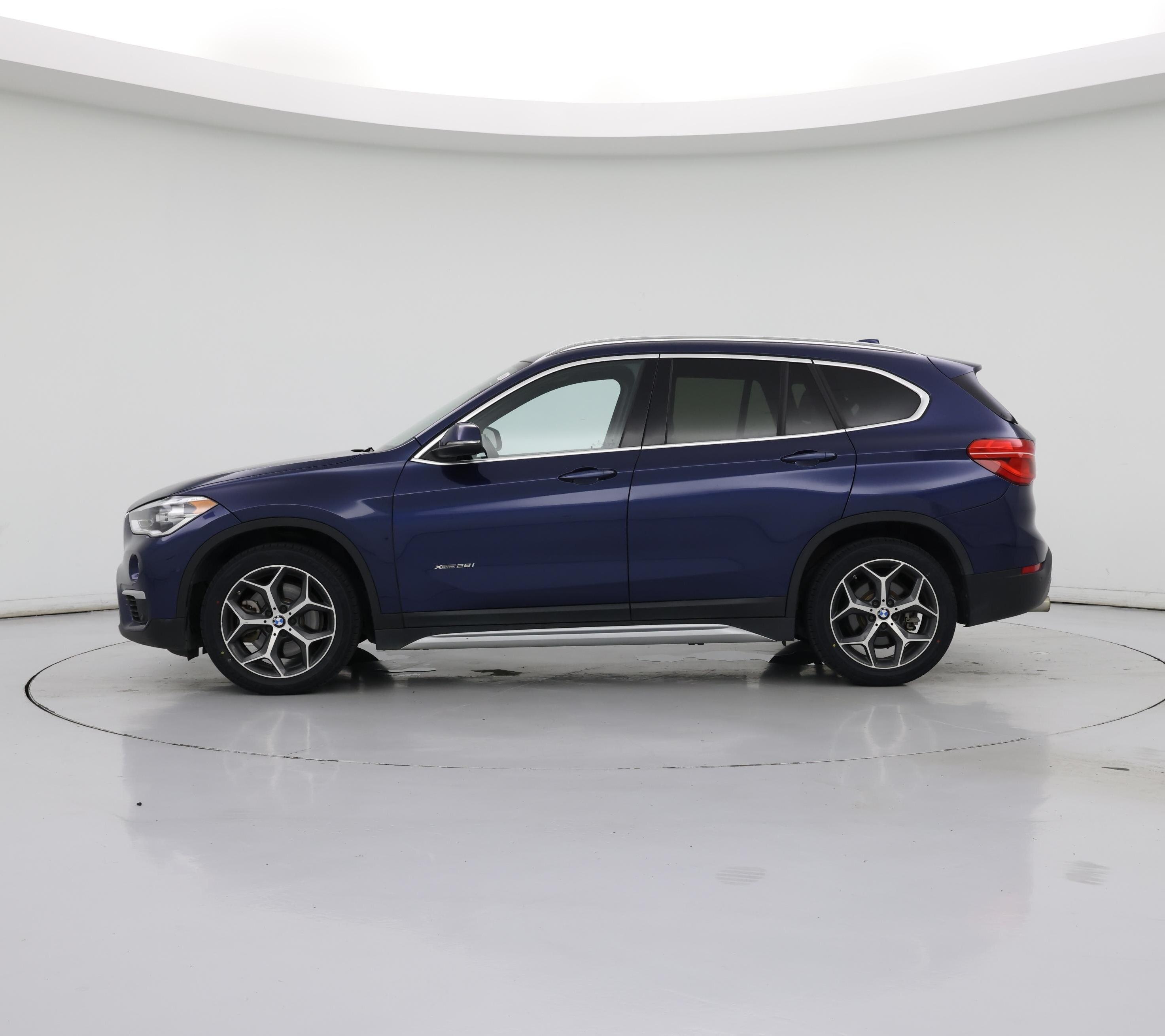 Thumbnail: 2017 BMW X1 - 3
