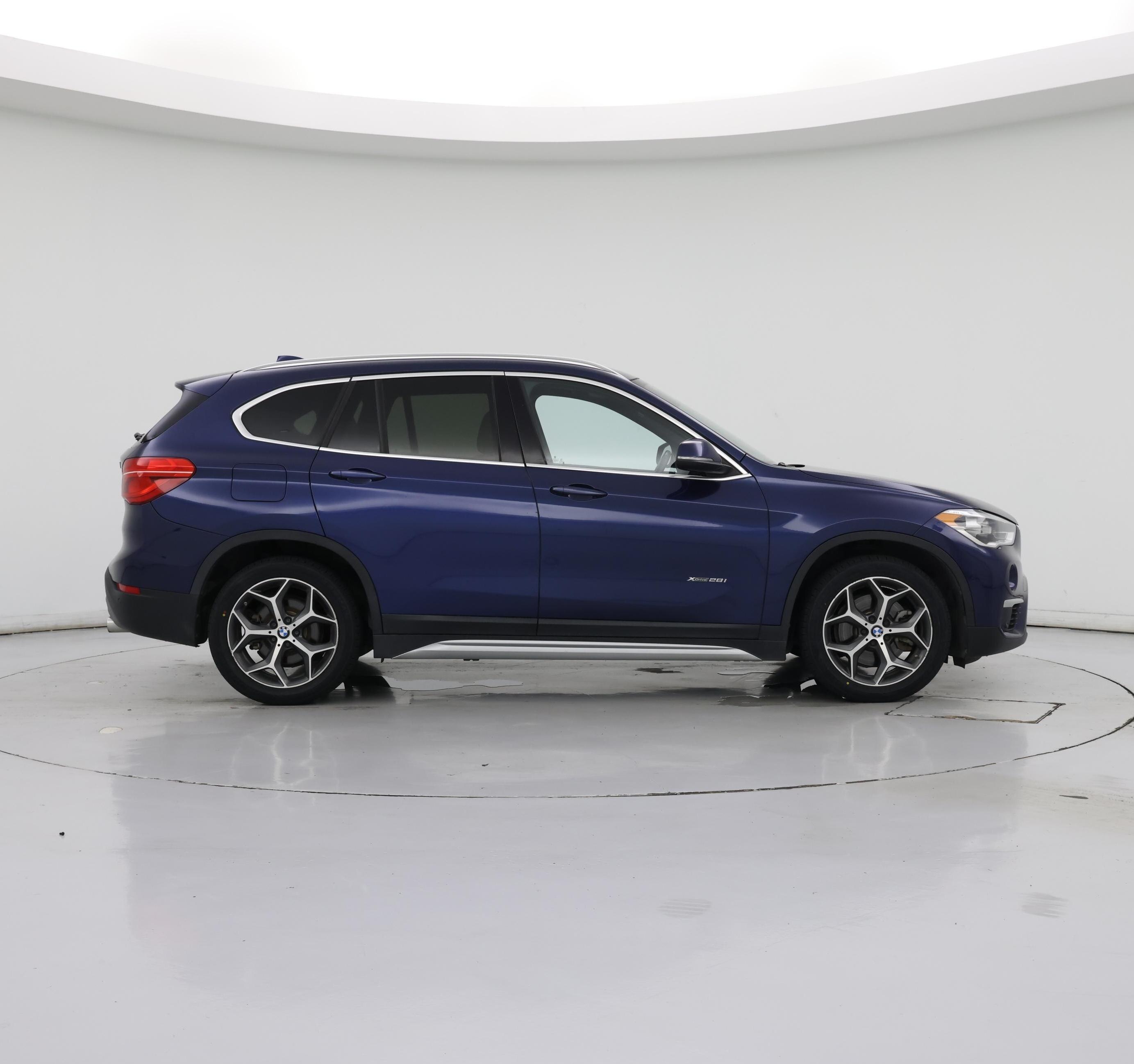 Thumbnail: 2017 BMW X1 - 7
