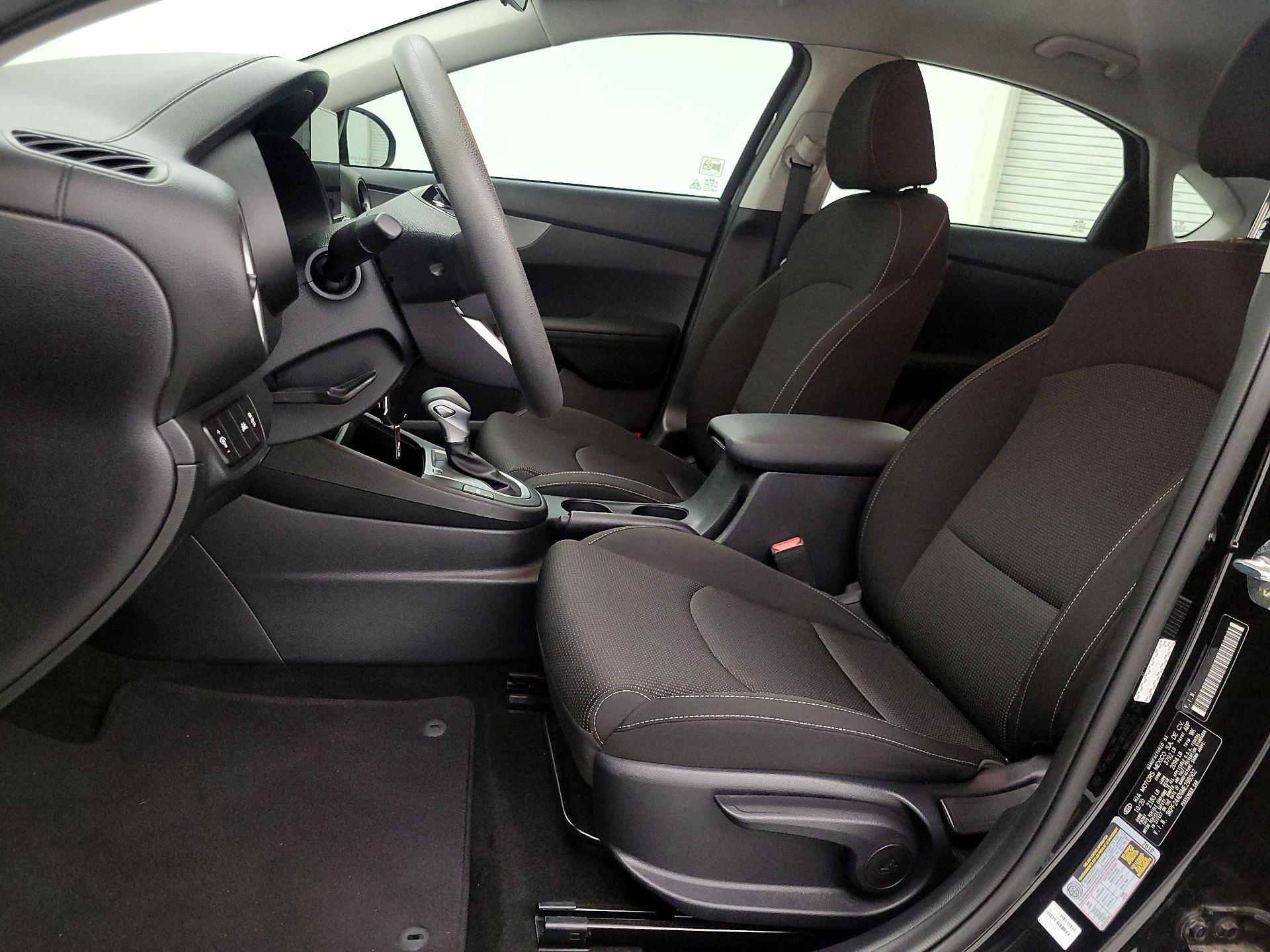 Thumbnail: 2021 Kia Forte - 11