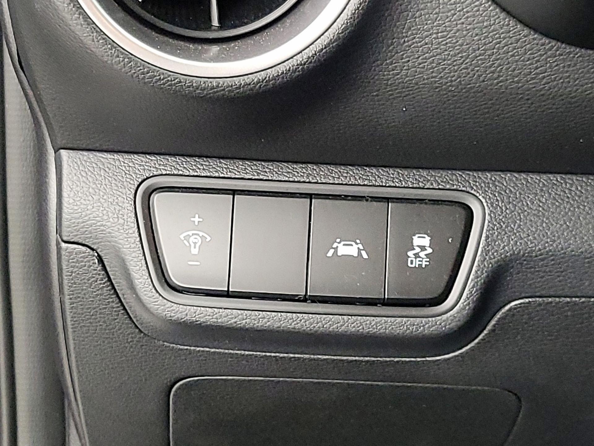Thumbnail: 2021 Kia Forte - 13