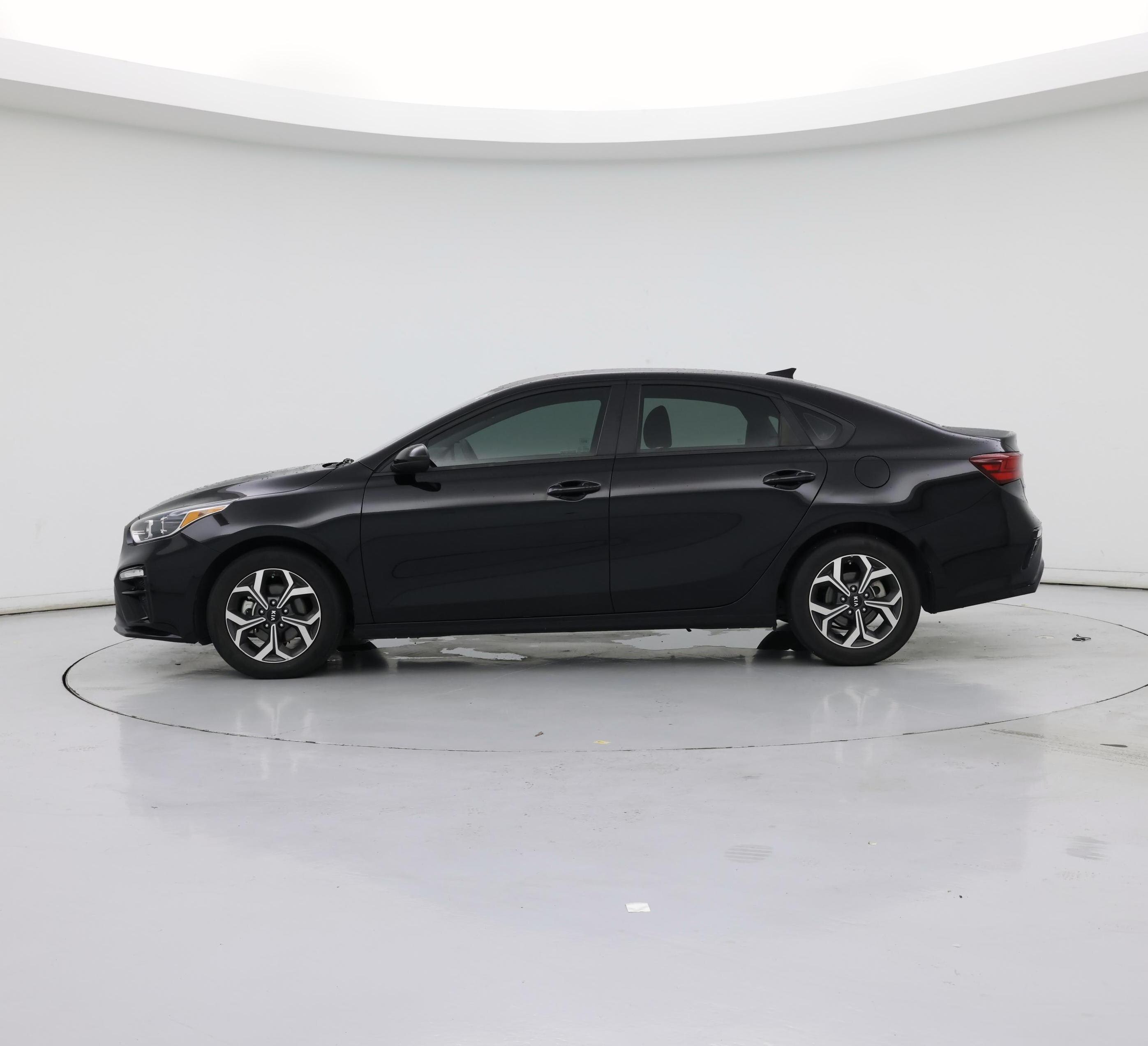 Thumbnail: 2021 Kia Forte - 3