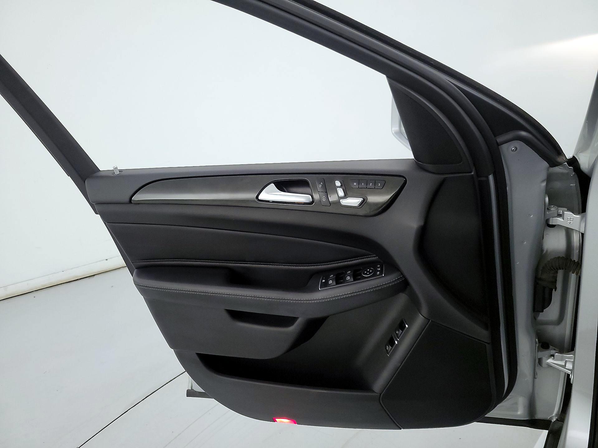 Thumbnail: 2017 Mercedes-Benz GLS - 12