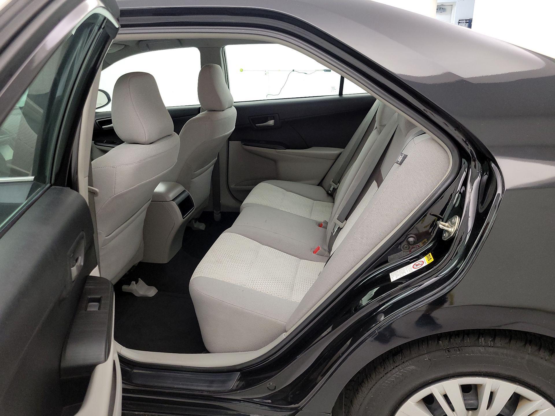 Thumbnail: 2014 Toyota Camry - 19