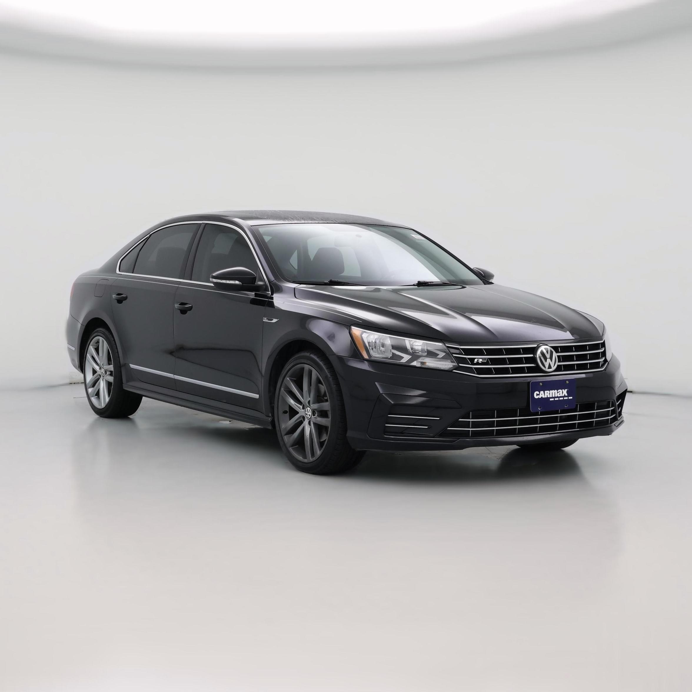 Thumbnail: 2017 Volkswagen Passat - 1
