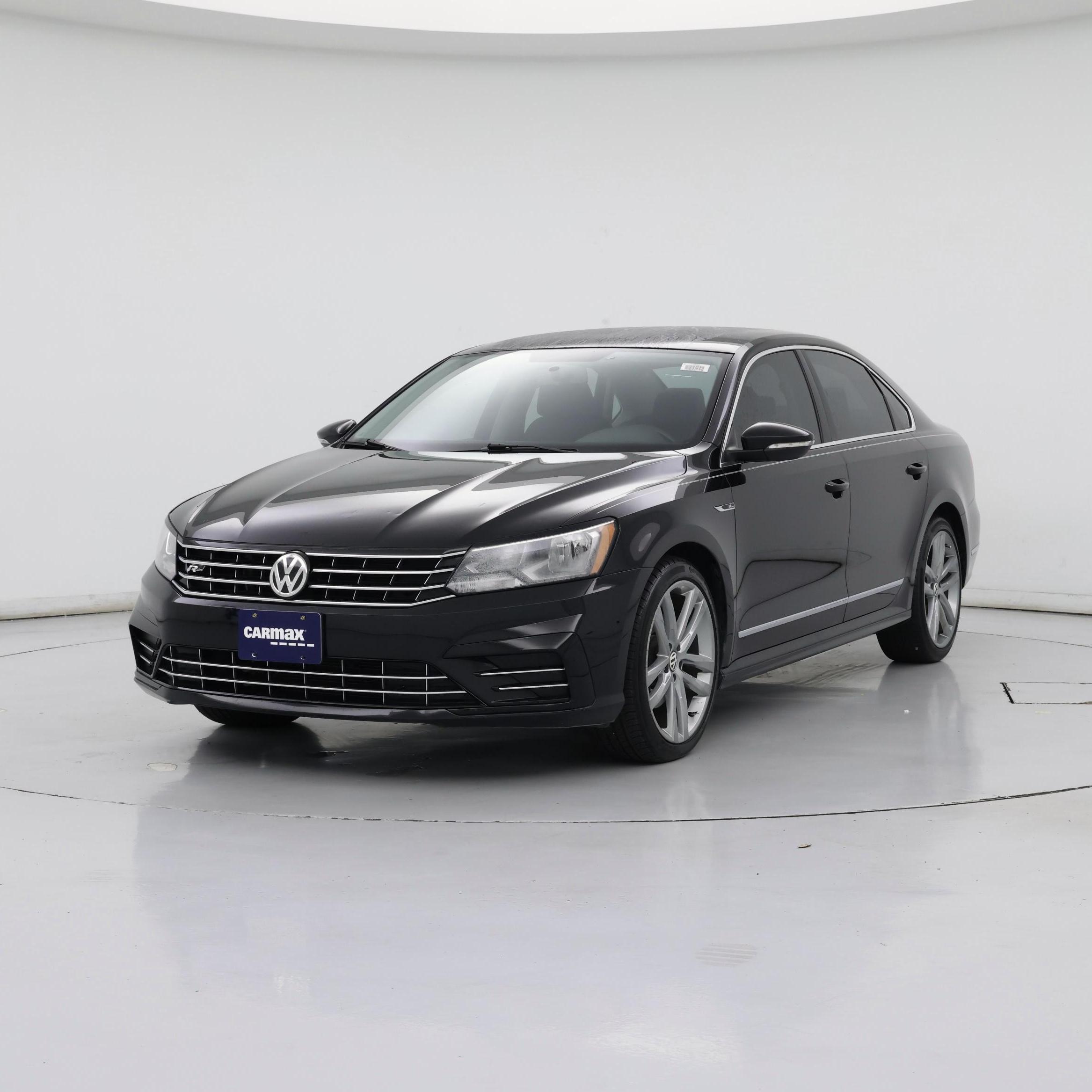 Thumbnail: 2017 Volkswagen Passat - 4