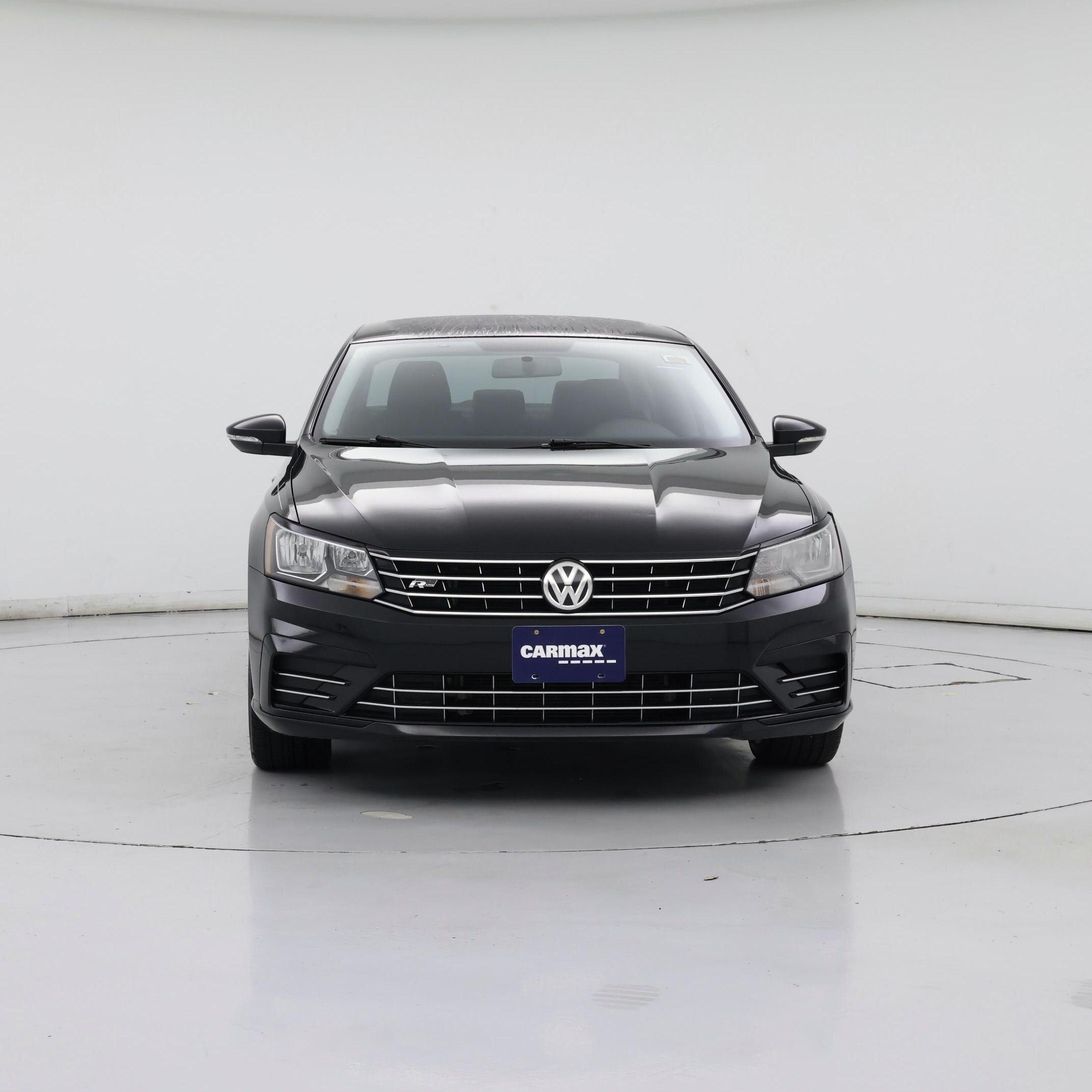 Thumbnail: 2017 Volkswagen Passat - 5