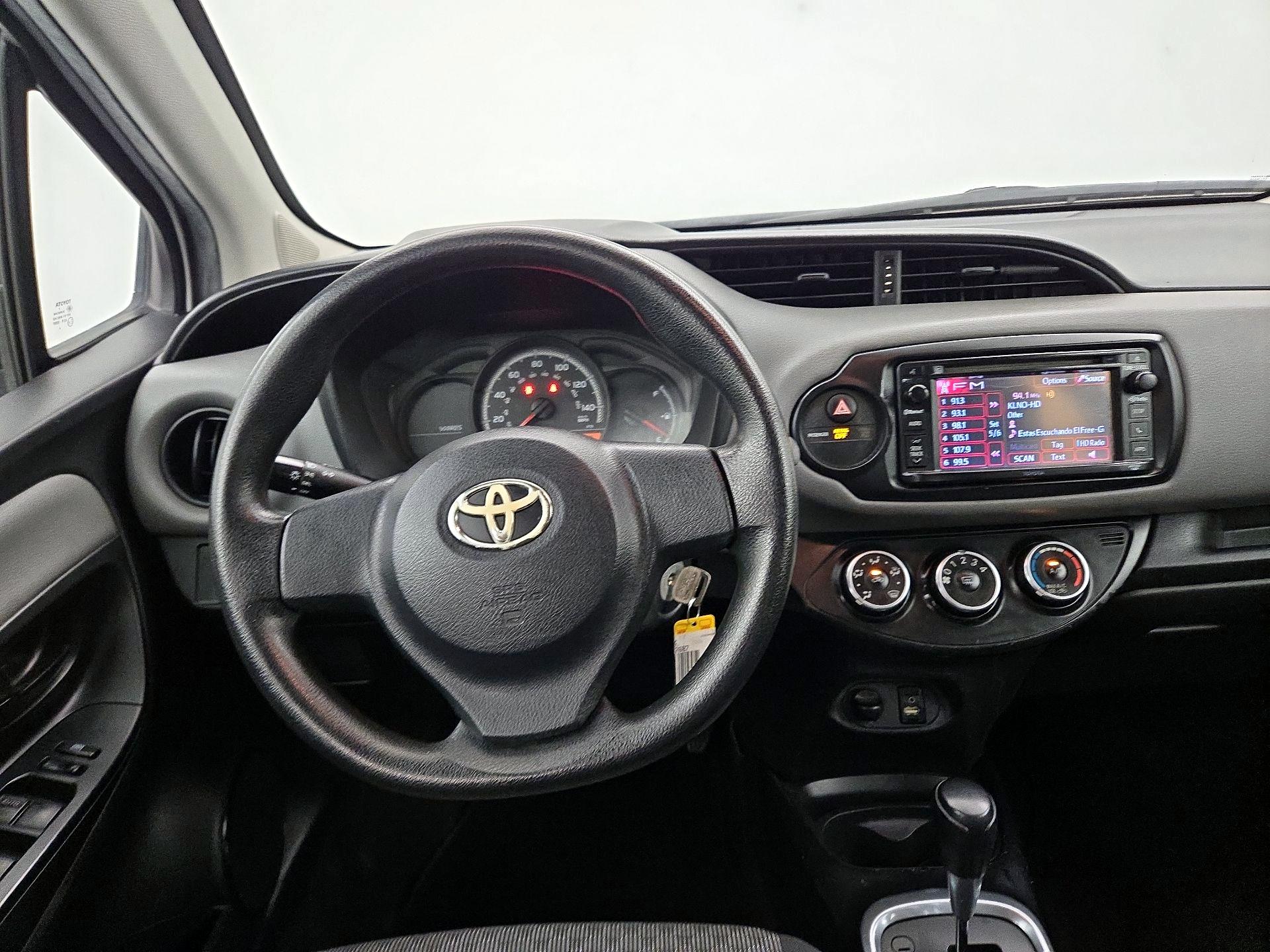 Thumbnail: 2015 Toyota Yaris - 10