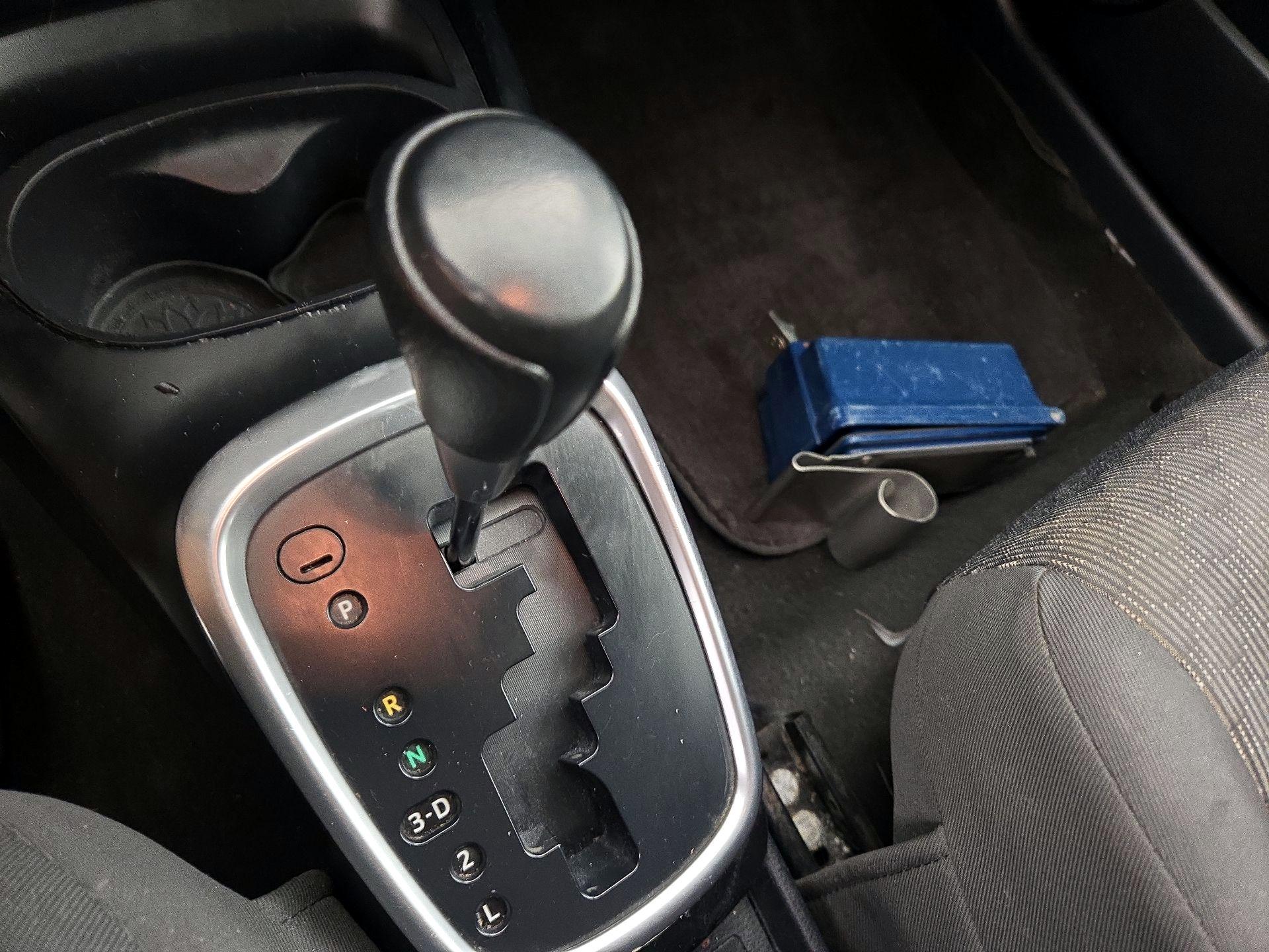Thumbnail: 2015 Toyota Yaris - 16
