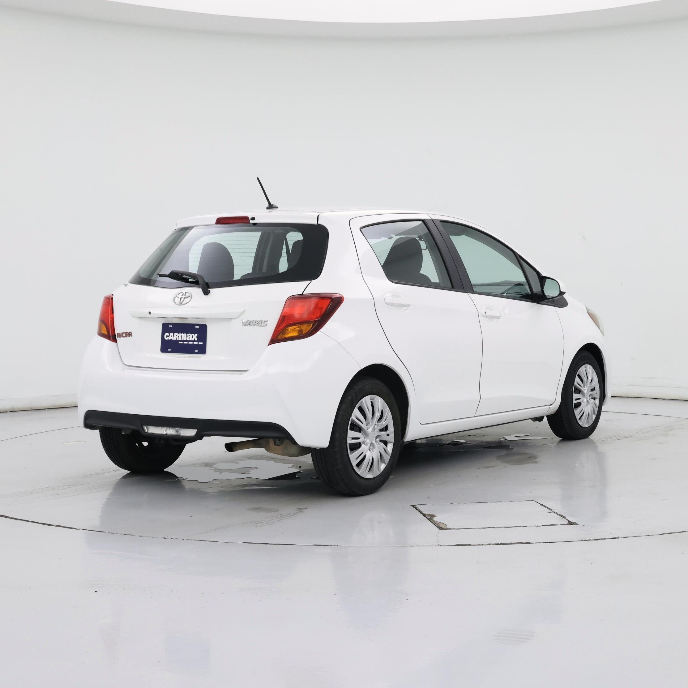Thumbnail: 2015 Toyota Yaris - 8