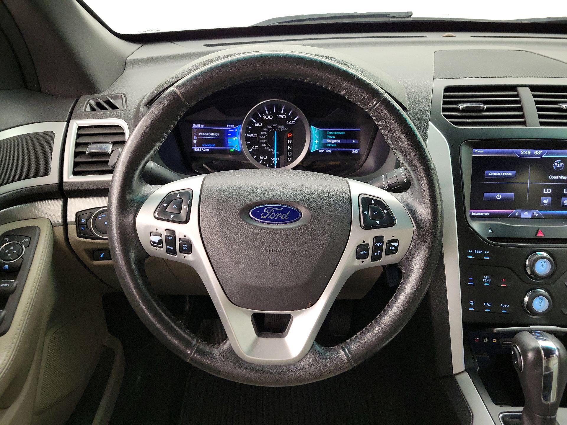 Thumbnail: 2013 Ford Explorer - 10