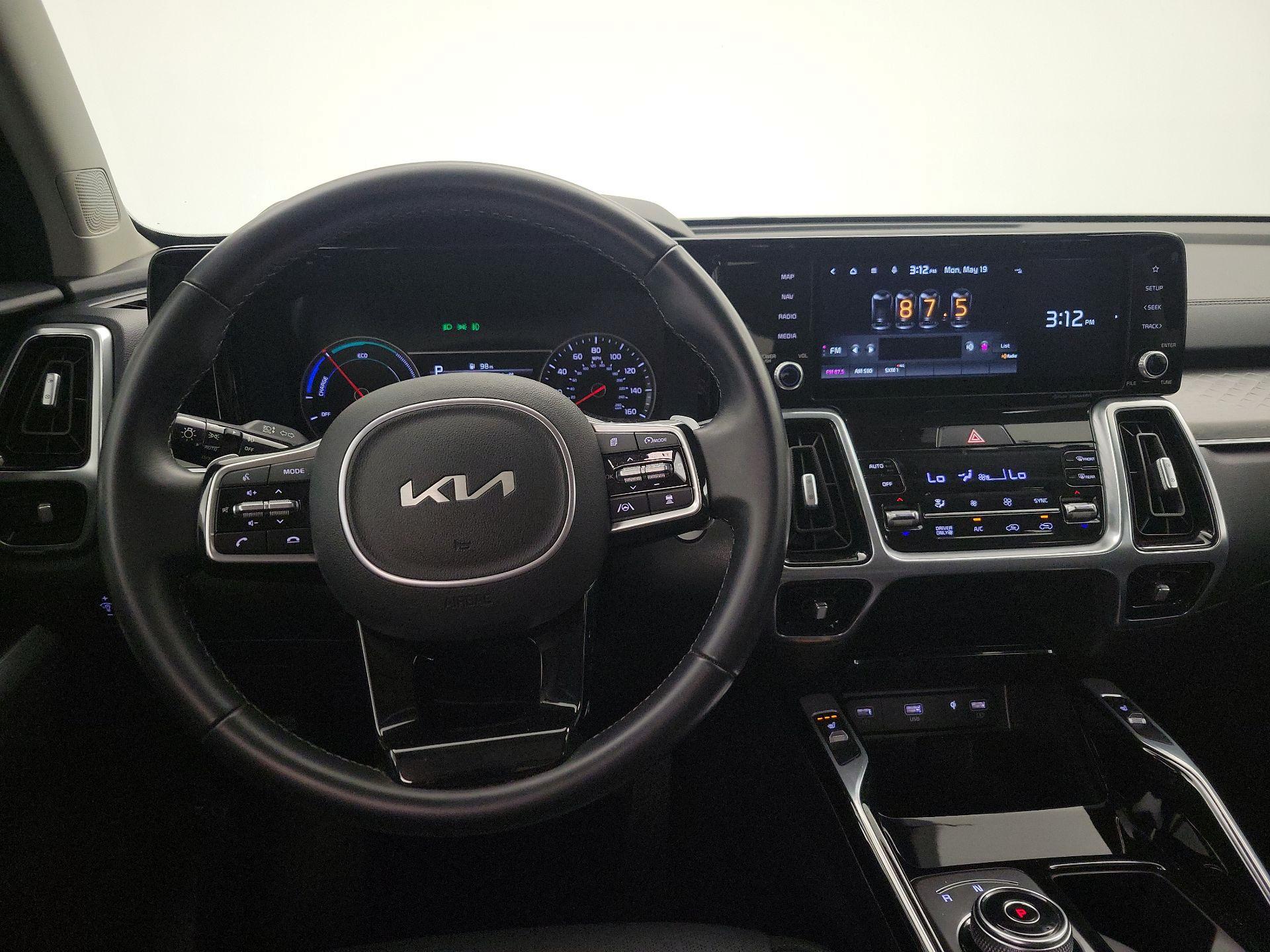 Thumbnail: 2022 Kia Sorento - 10