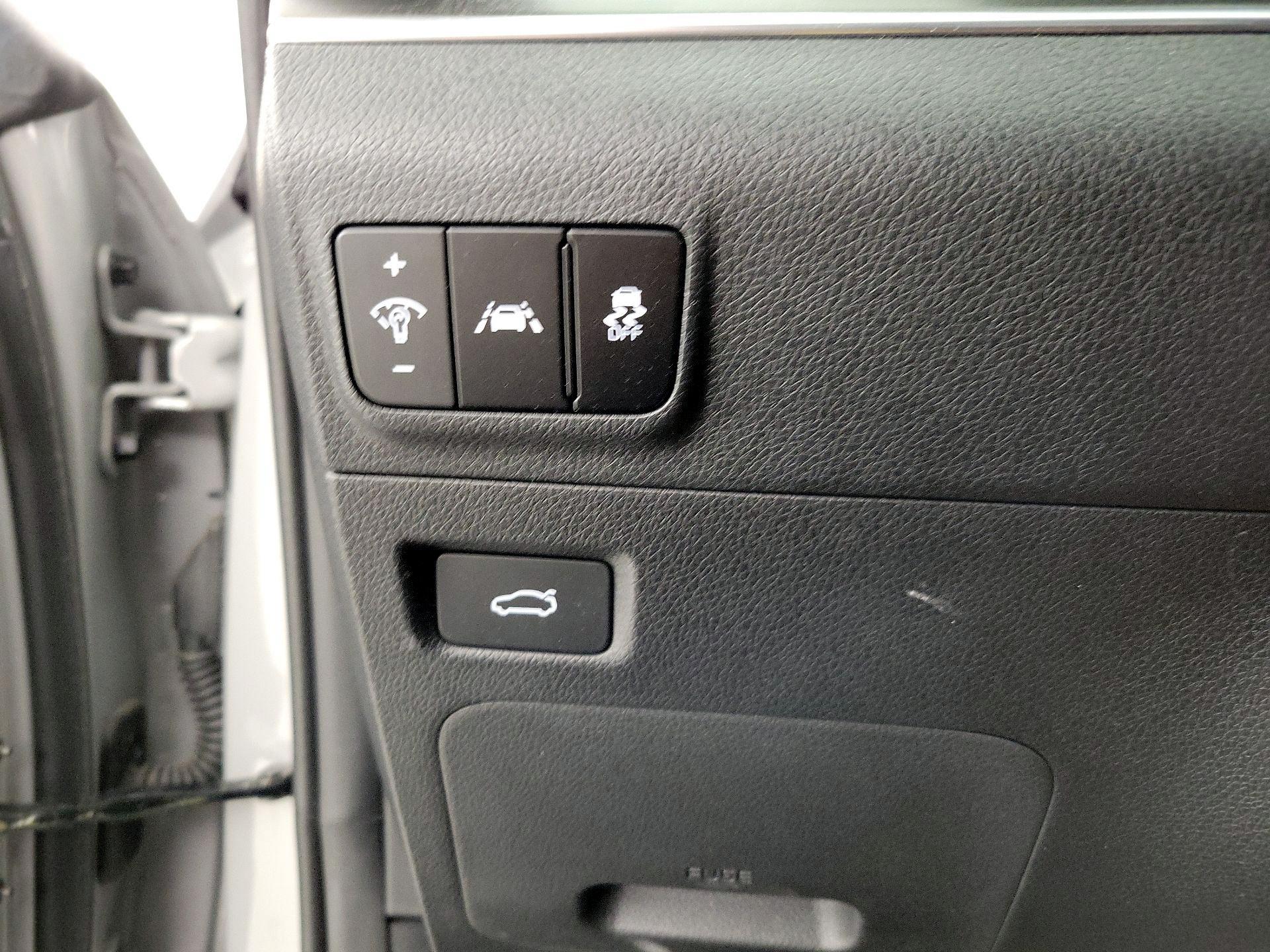 Thumbnail: 2023 Kia K5 - 13