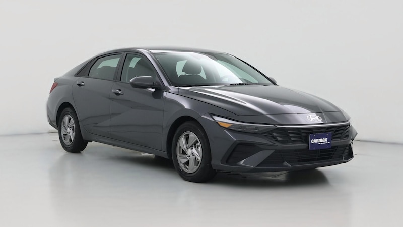 2024 Hyundai Elantra SE Hero Image