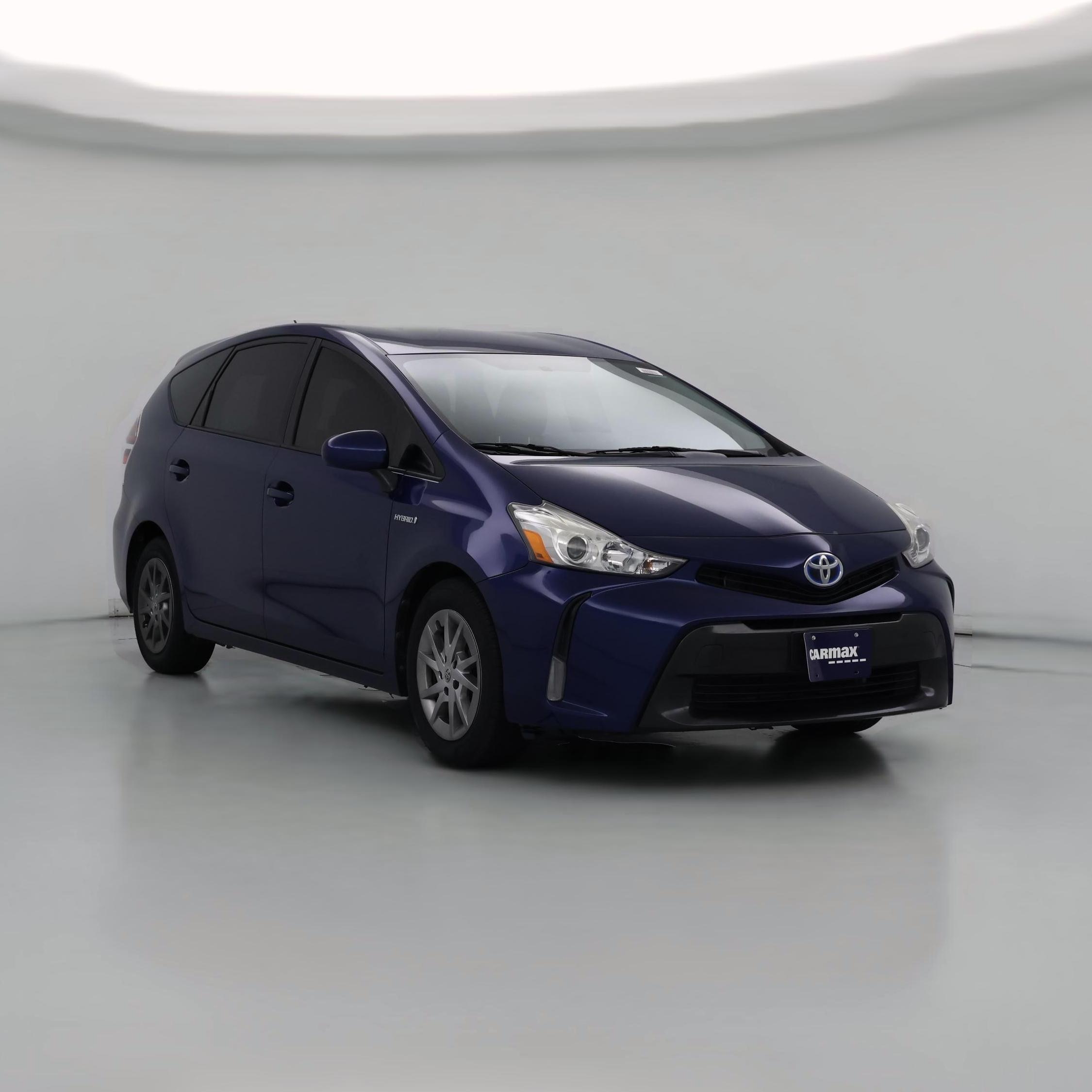 Thumbnail: 2015 Toyota Prius v - 1
