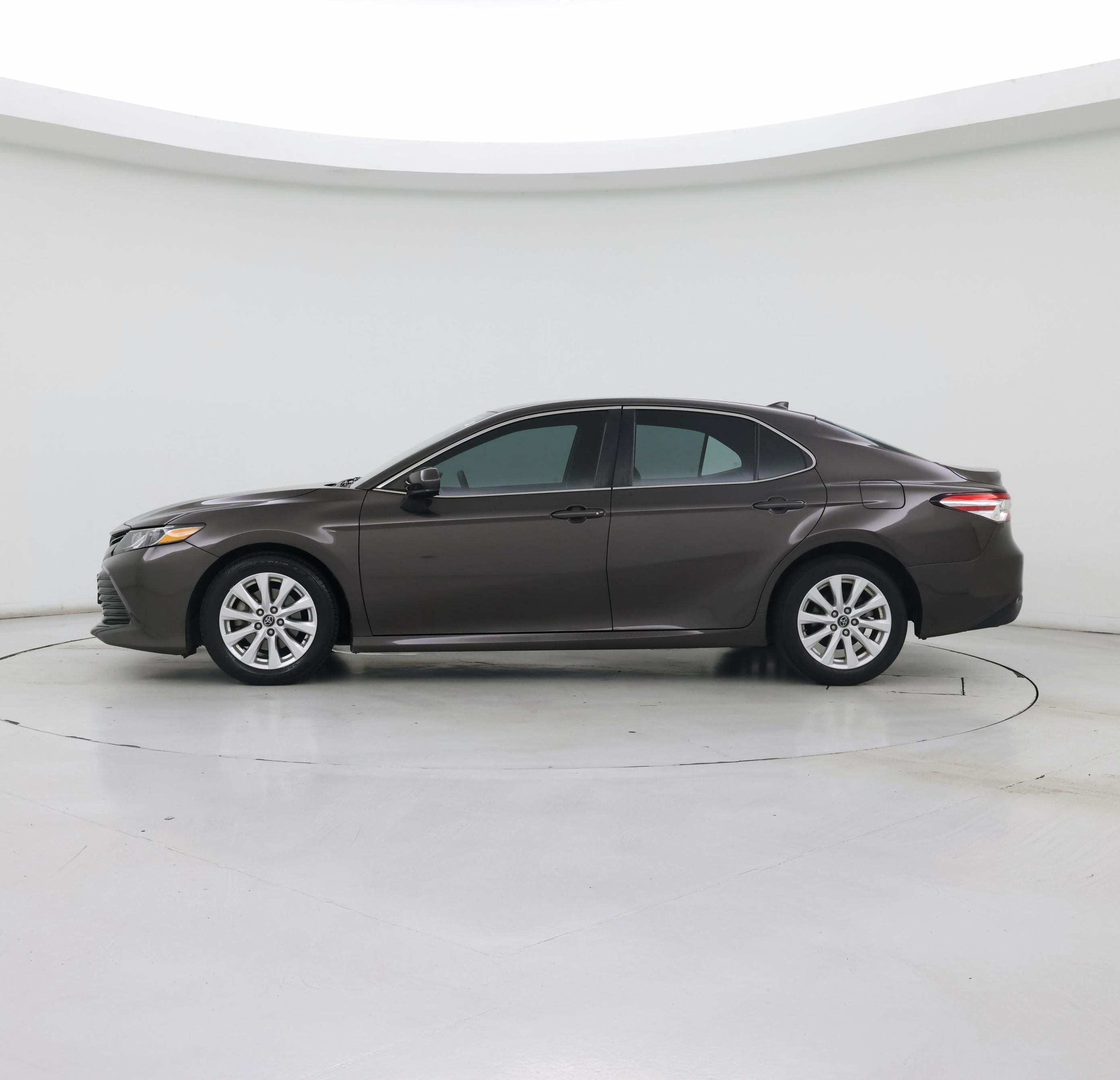Thumbnail: 2019 Toyota Camry - 3