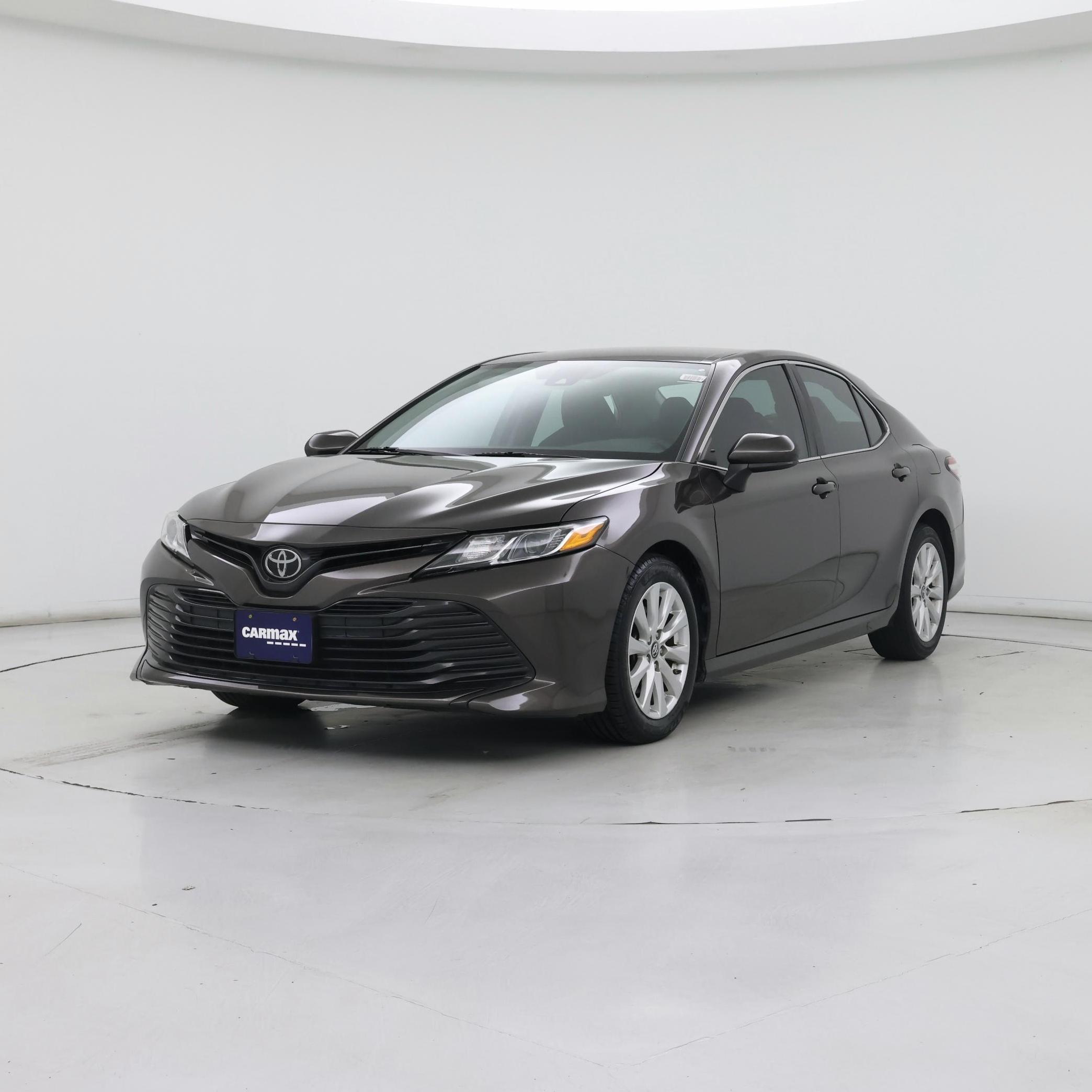 Thumbnail: 2019 Toyota Camry - 4