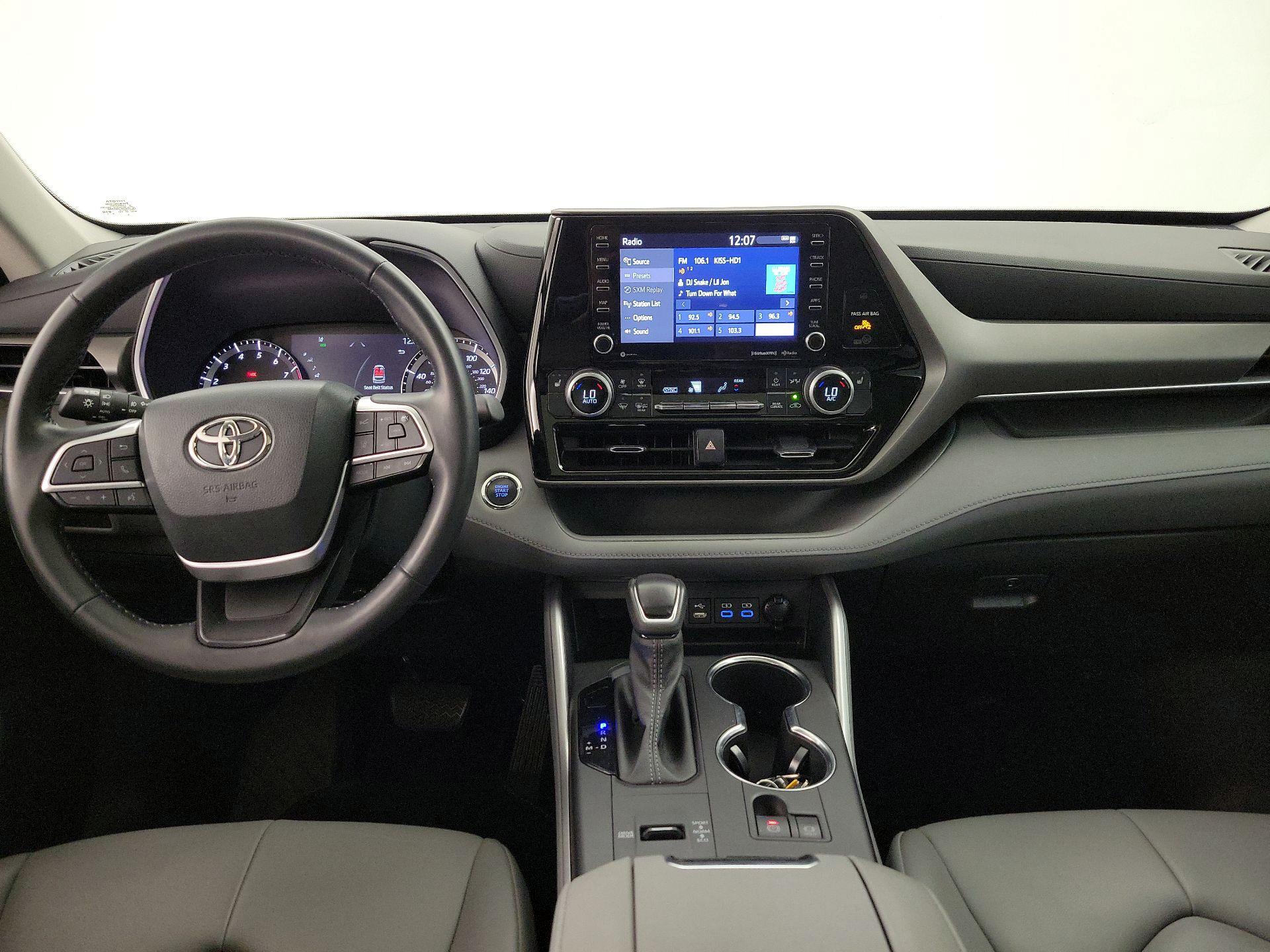 Thumbnail: 2022 Toyota Highlander - 9