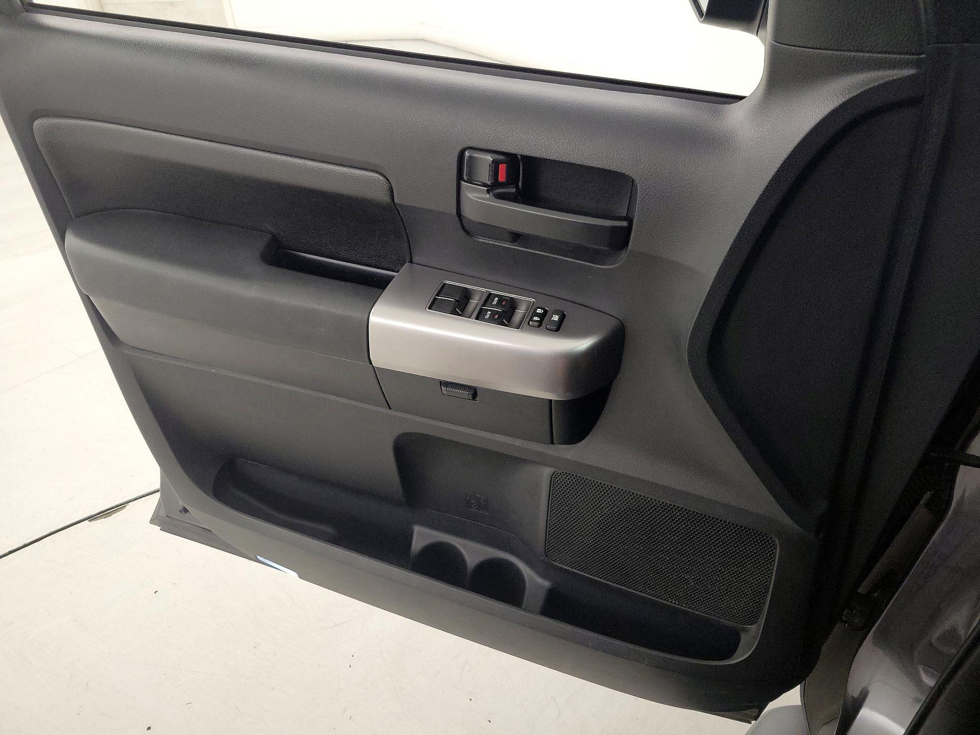 Thumbnail: 2018 Toyota Sequoia - 12