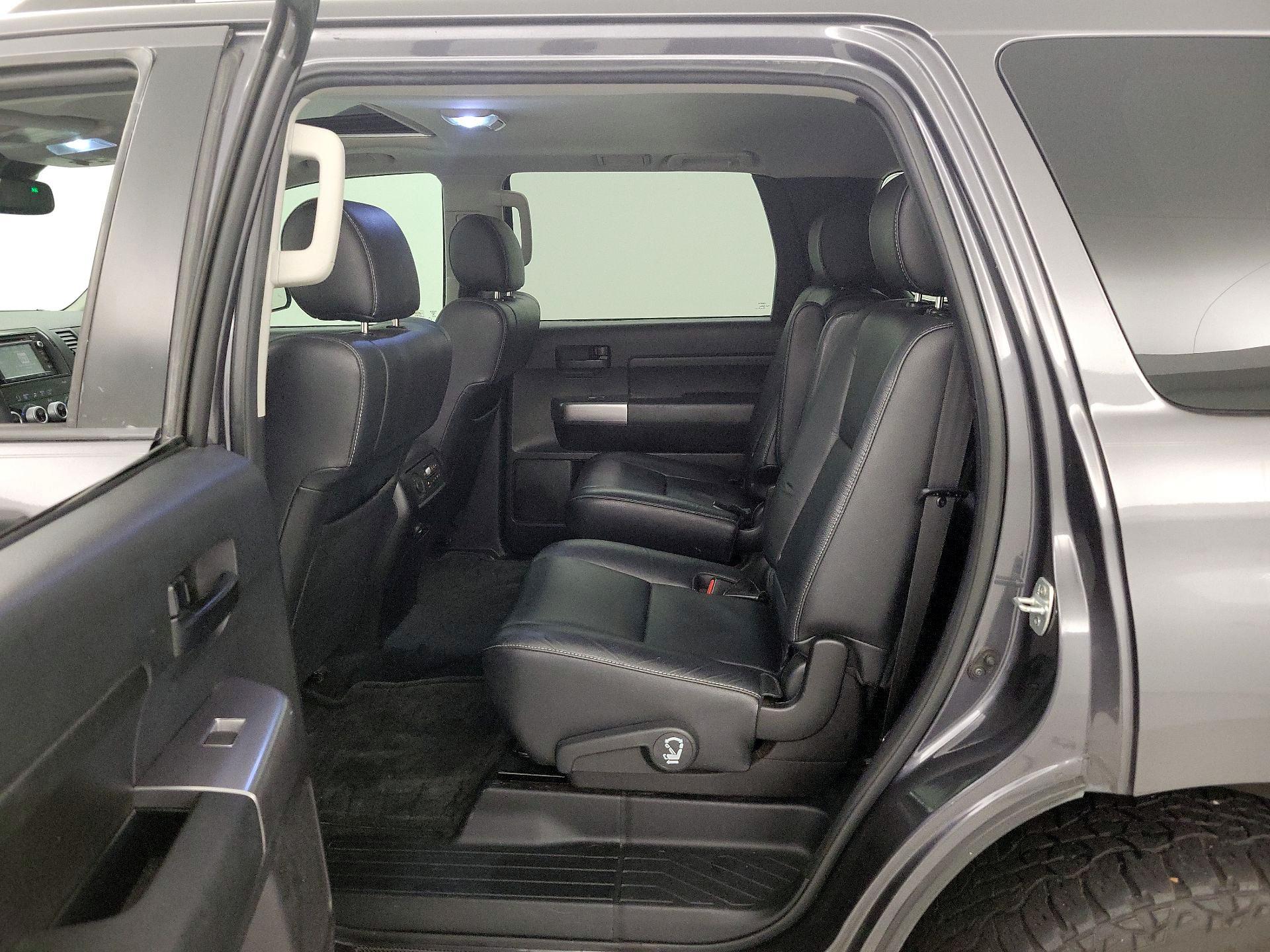 Thumbnail: 2018 Toyota Sequoia - 18