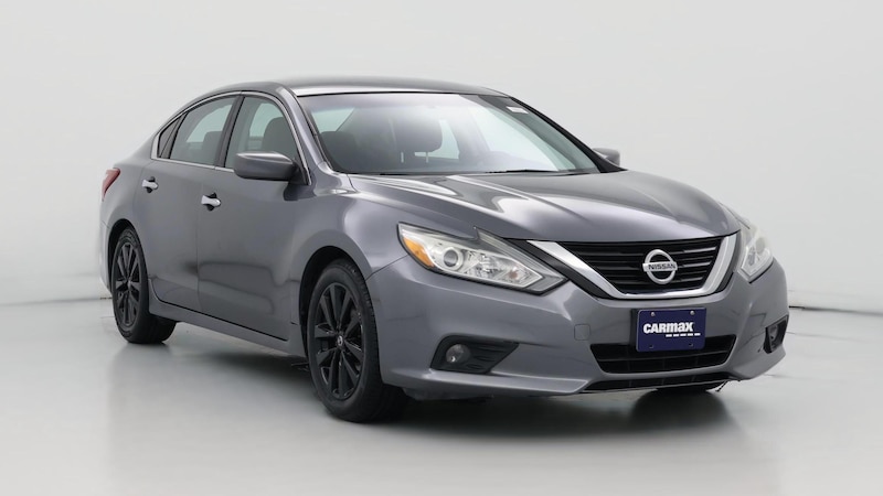 2018 Nissan Altima SV Hero Image