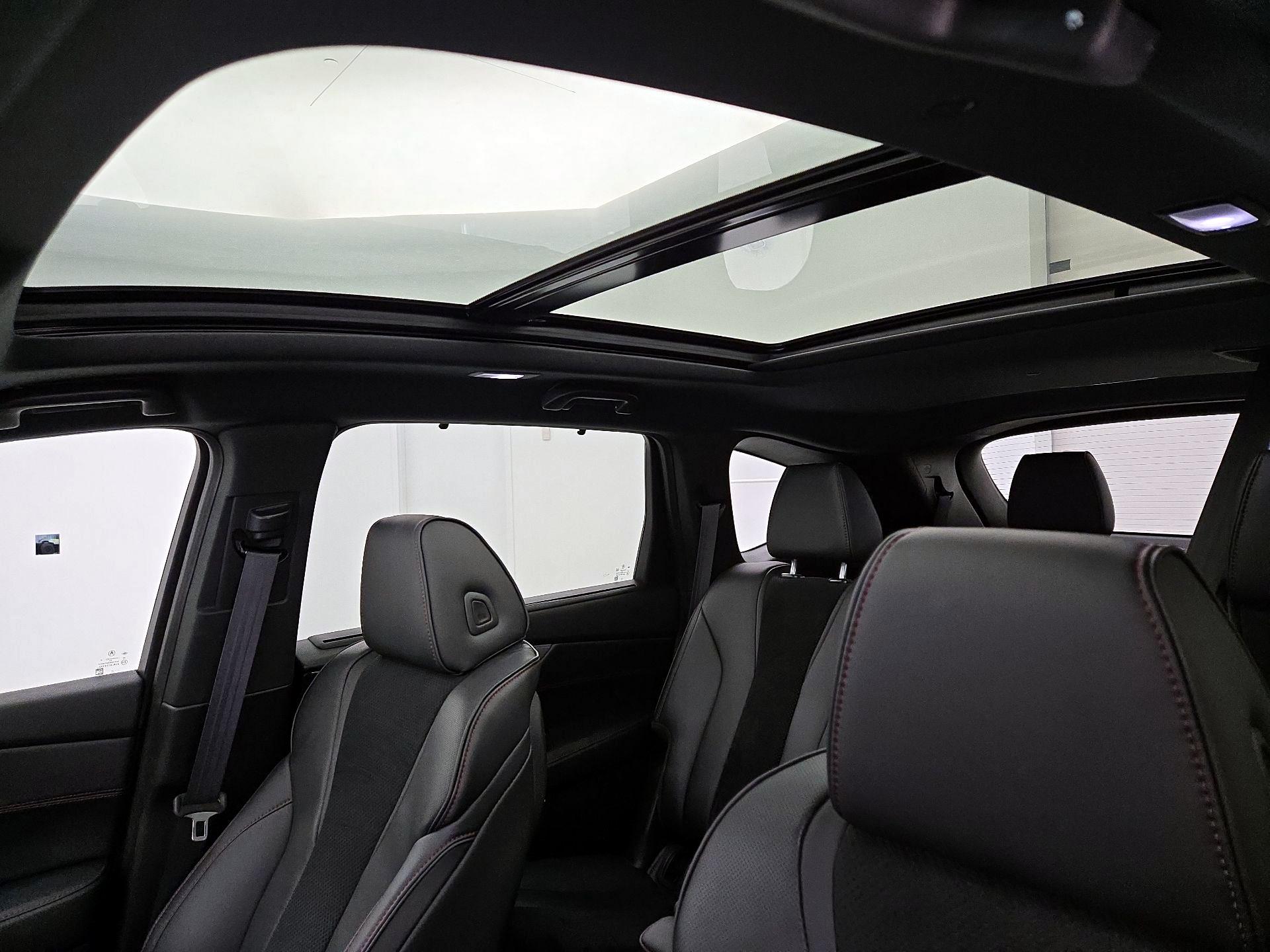 Thumbnail: 2022 Acura MDX - 18