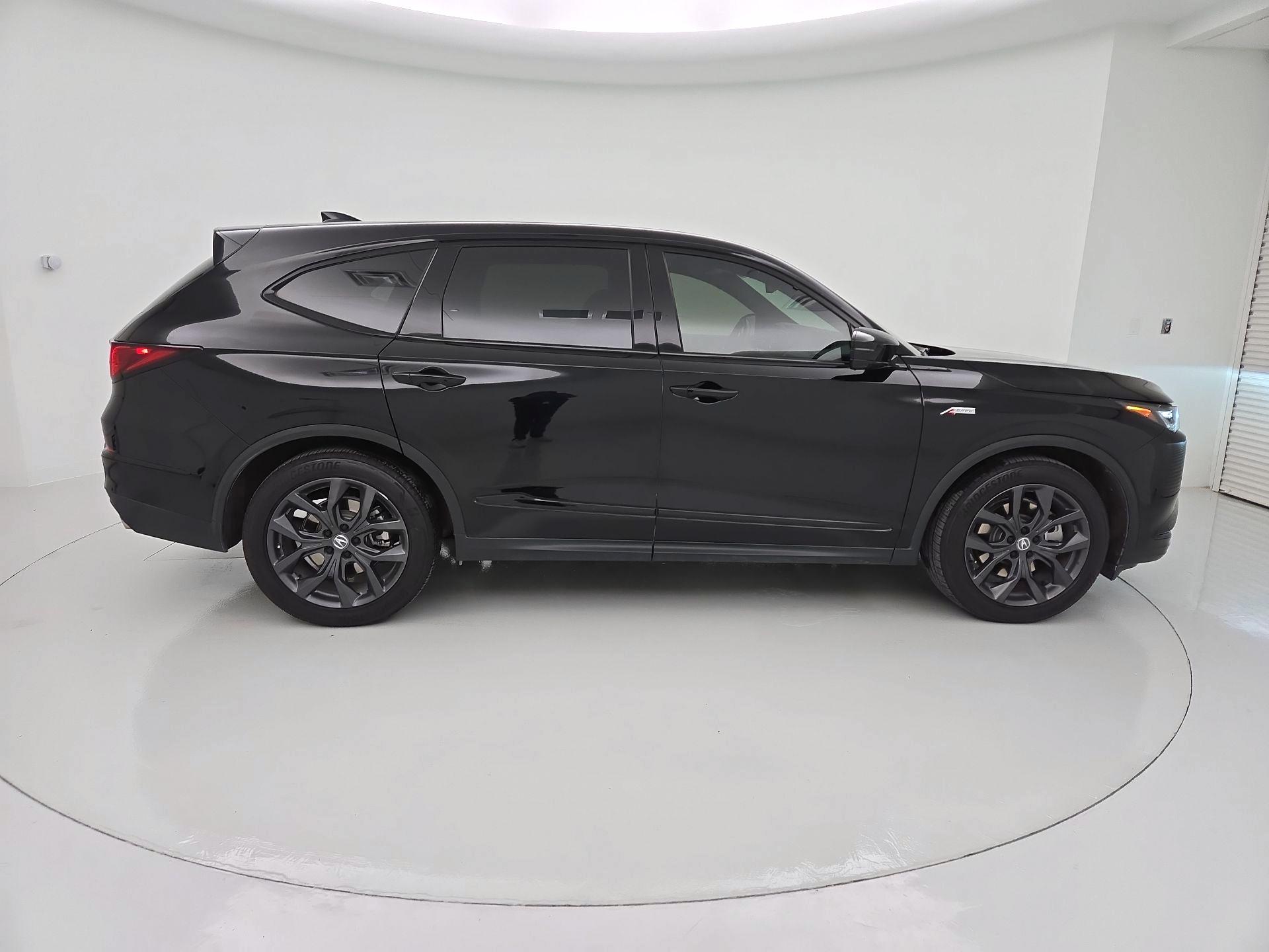 Thumbnail: 2022 Acura MDX - 4