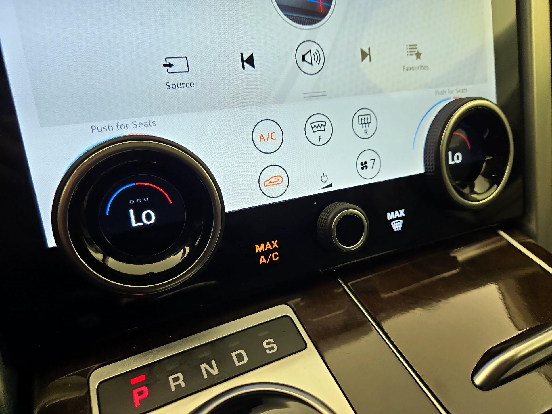 Thumbnail: 2021 Land Rover Range Rover - 17
