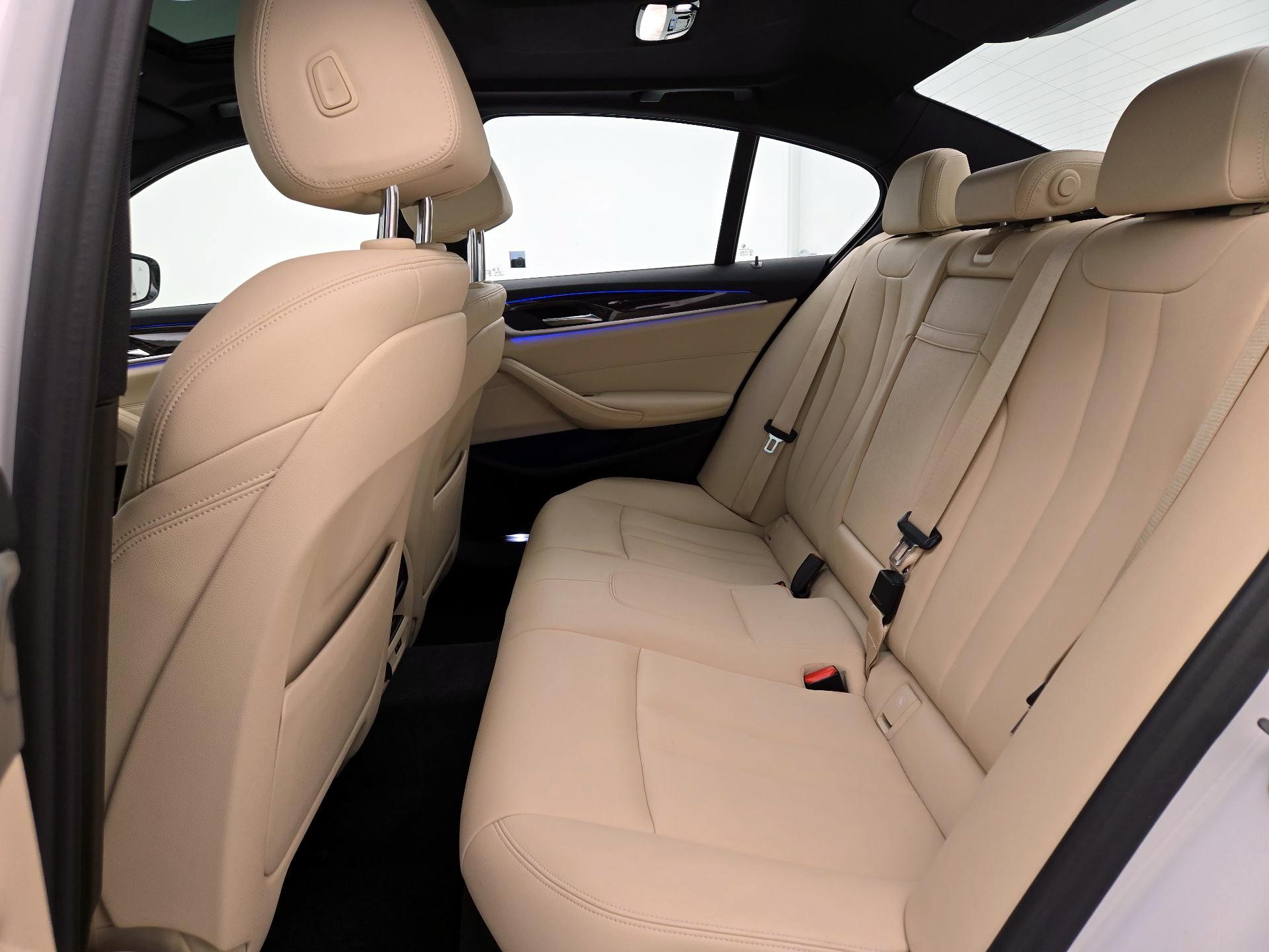 Thumbnail: 2020 BMW 5 Series - 20
