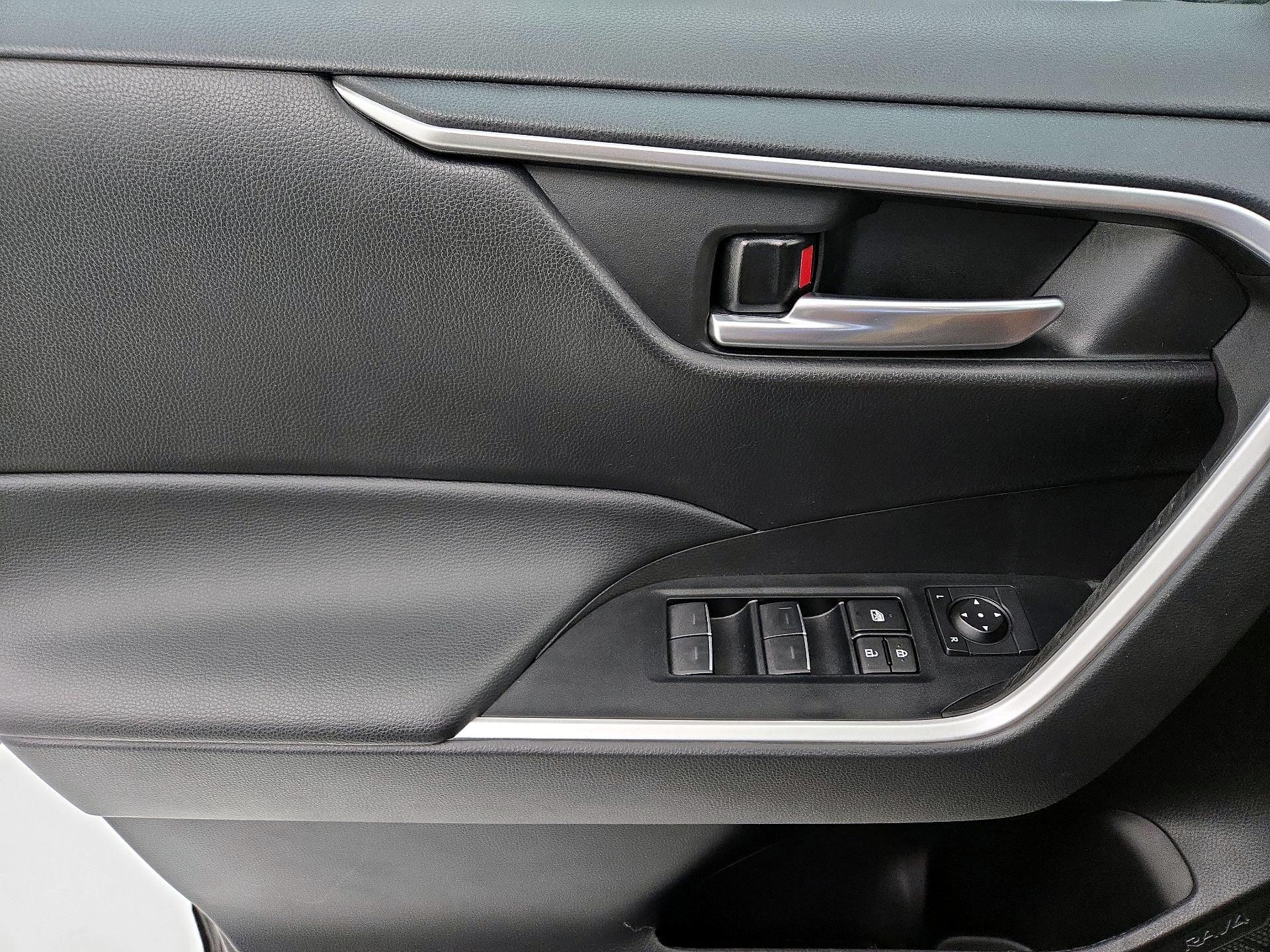 Thumbnail: 2023 Toyota RAV4 - 10