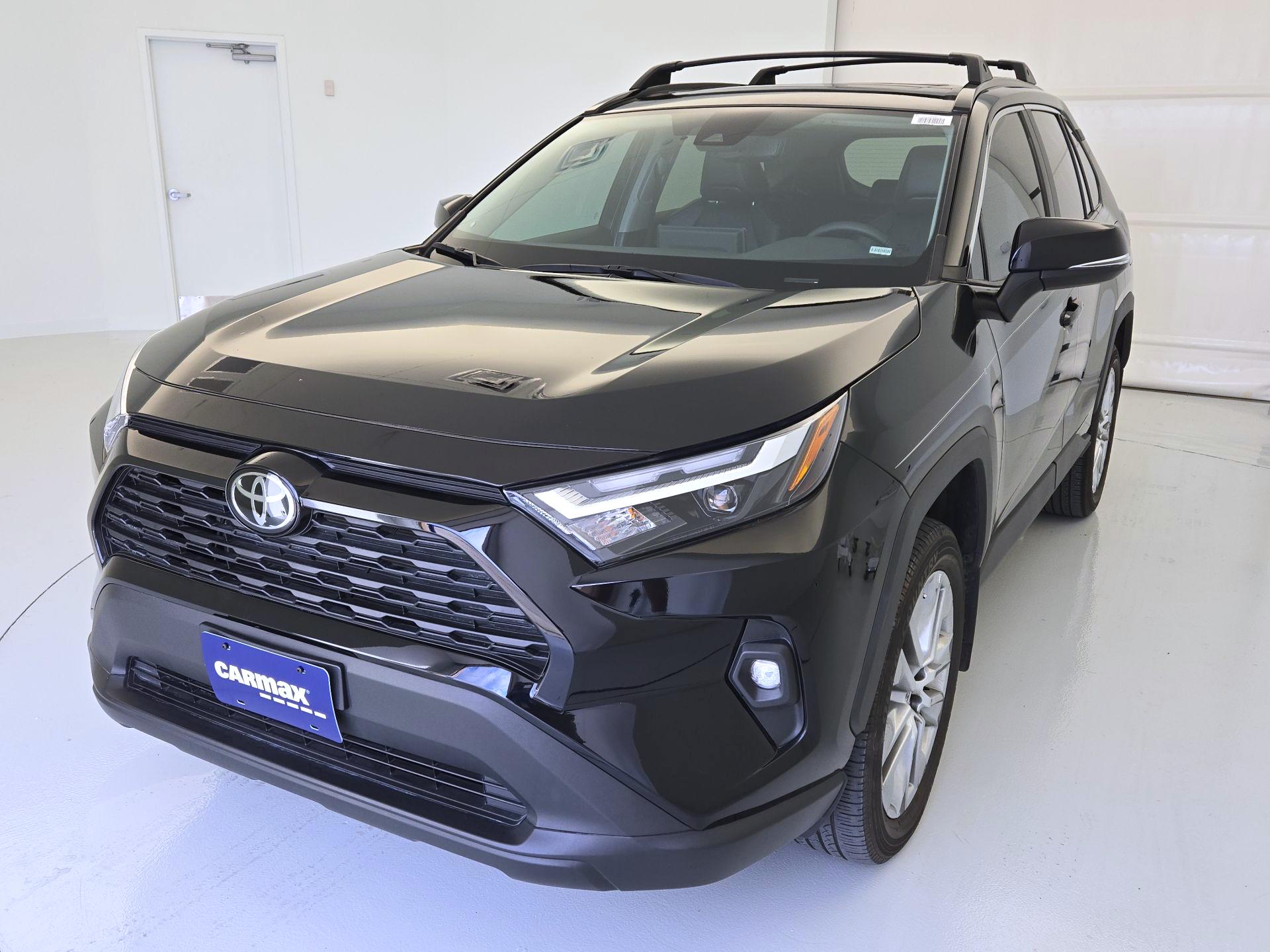 Thumbnail: 2023 Toyota RAV4 - 3