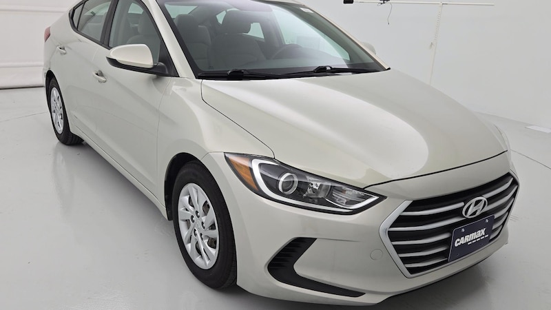 2017 Hyundai Elantra SE Hero Image