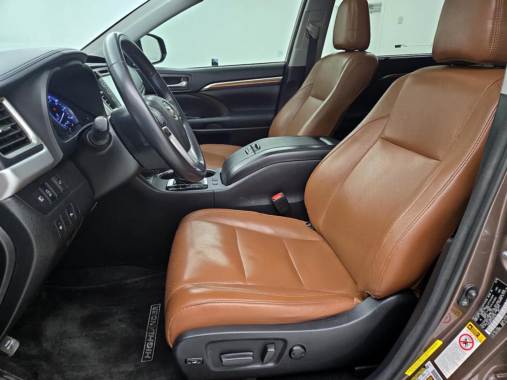 Thumbnail: 2018 Toyota Highlander - 11