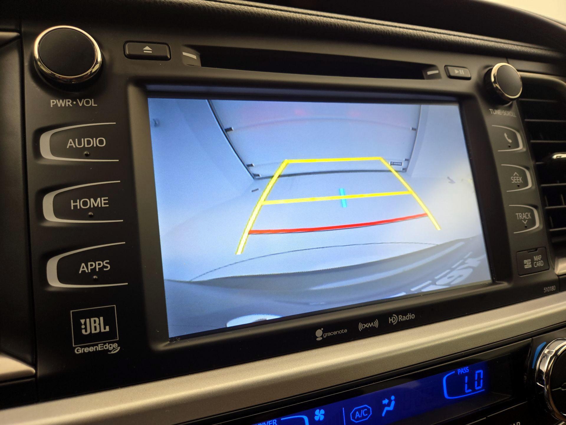 Thumbnail: 2018 Toyota Highlander - 14