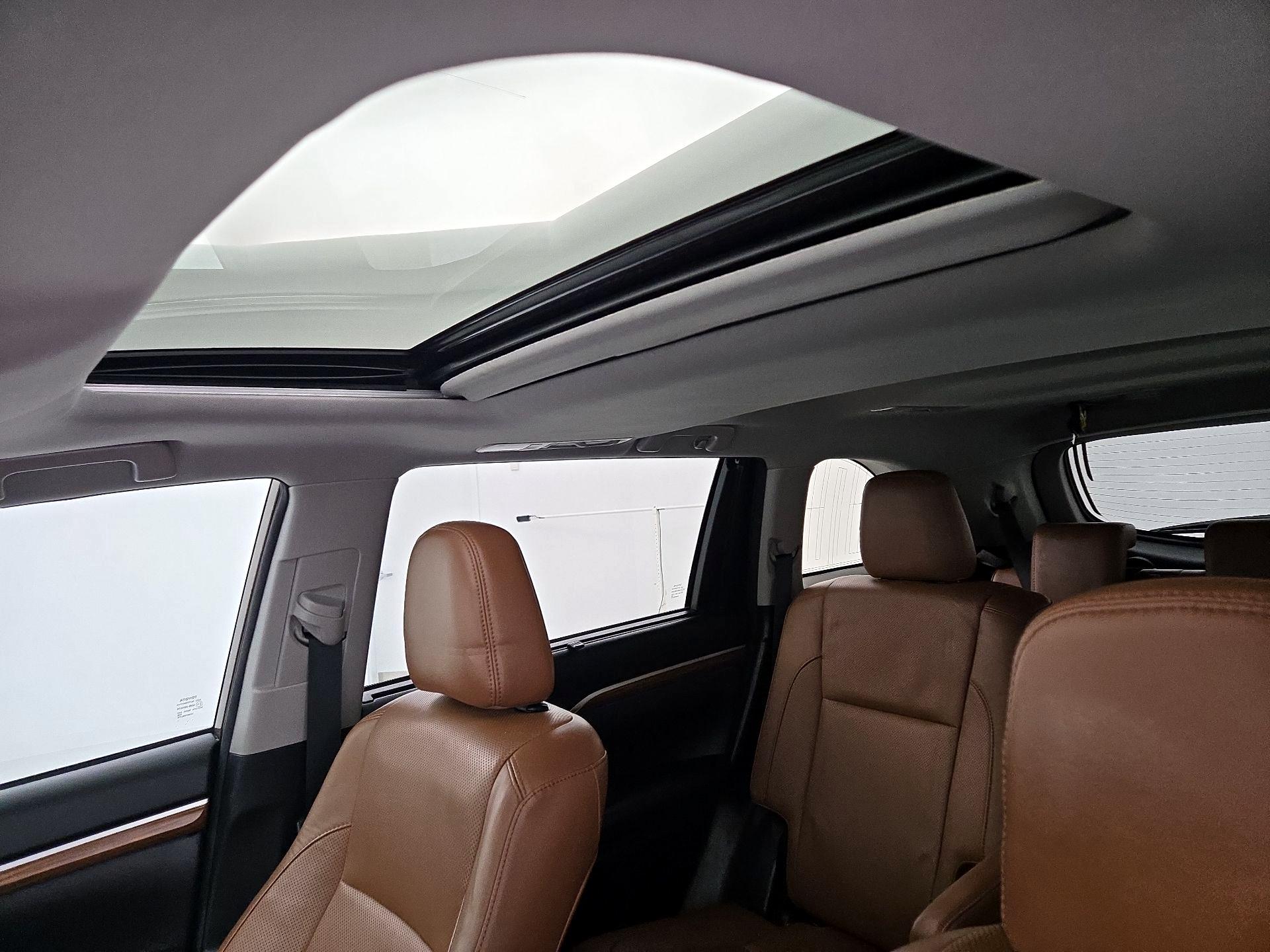 Thumbnail: 2018 Toyota Highlander - 19