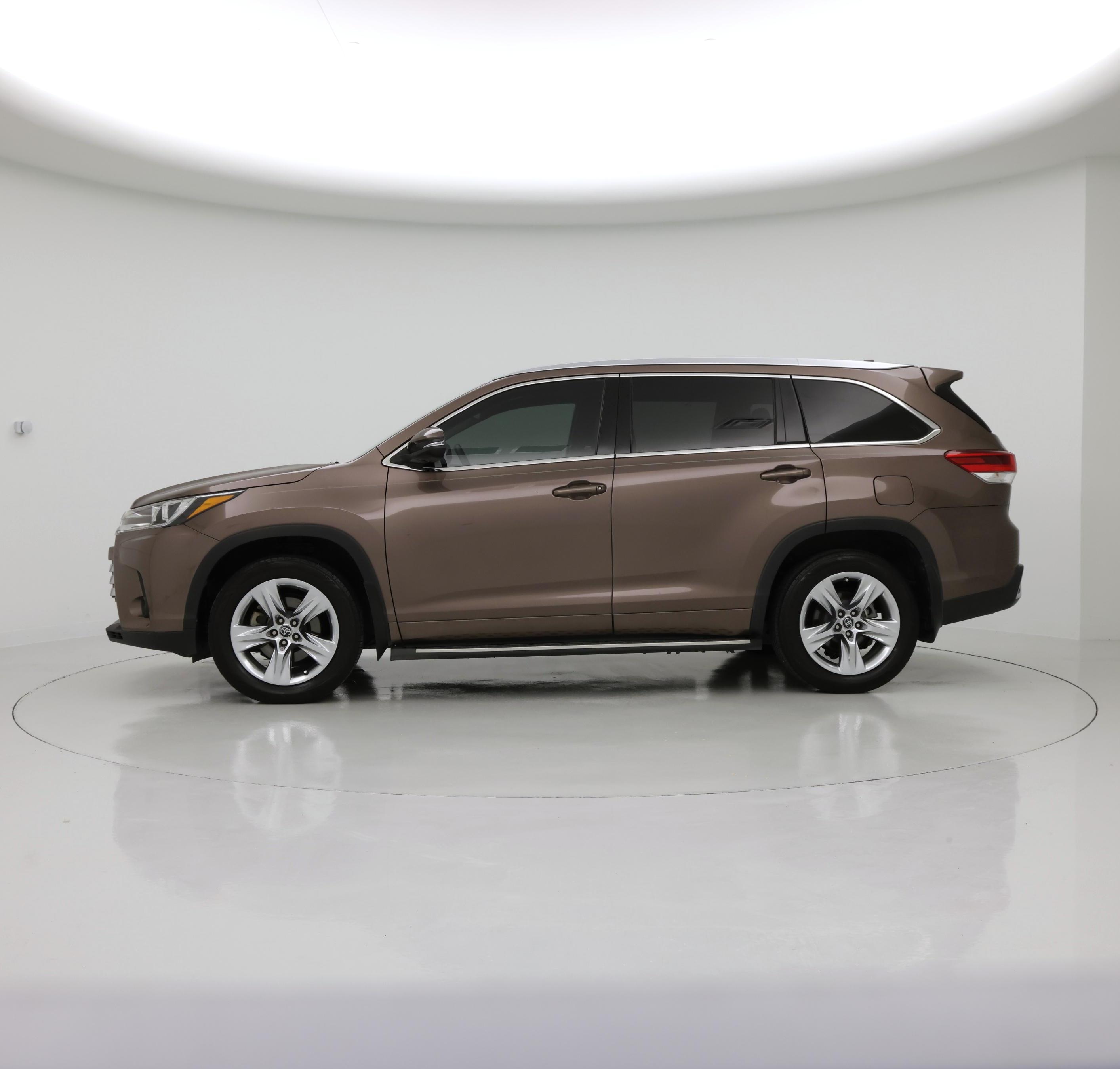 Thumbnail: 2018 Toyota Highlander - 3