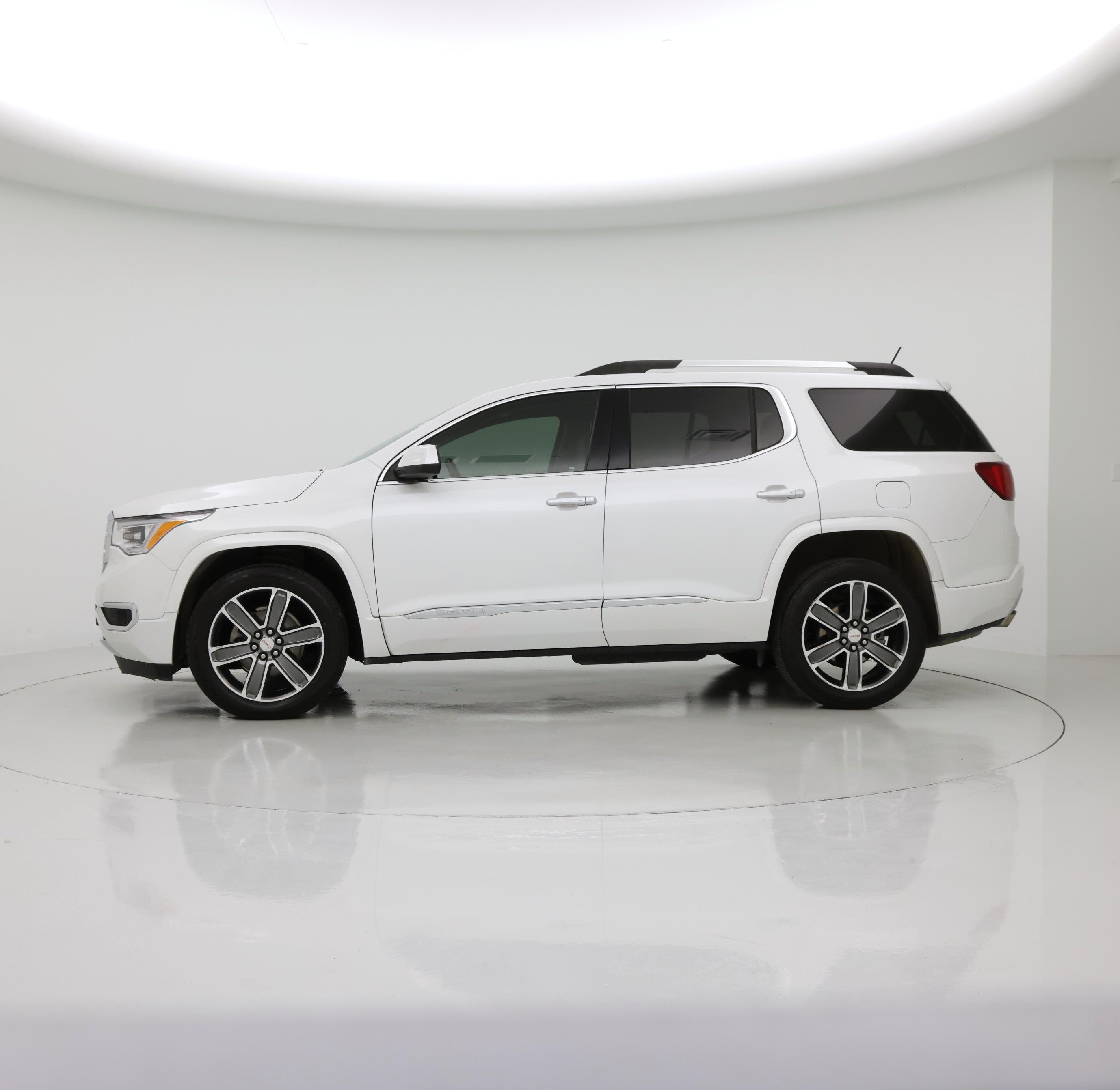 Thumbnail: 2018 GMC Acadia - 3
