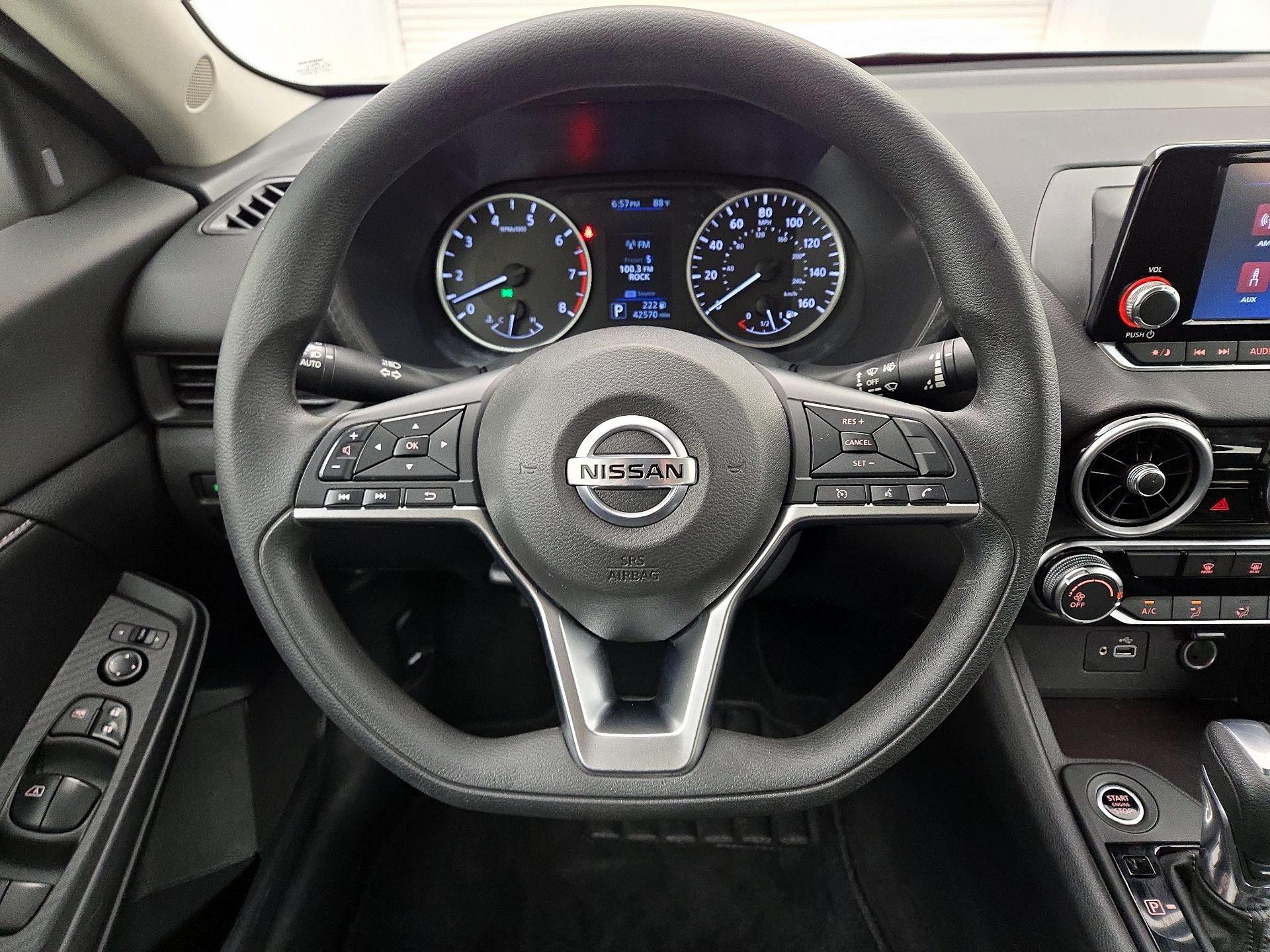 Thumbnail: 2022 Nissan Sentra - 10
