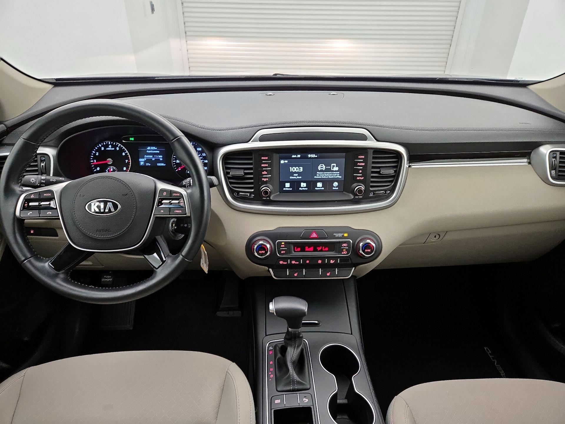 Thumbnail: 2020 Kia Sorento - 9