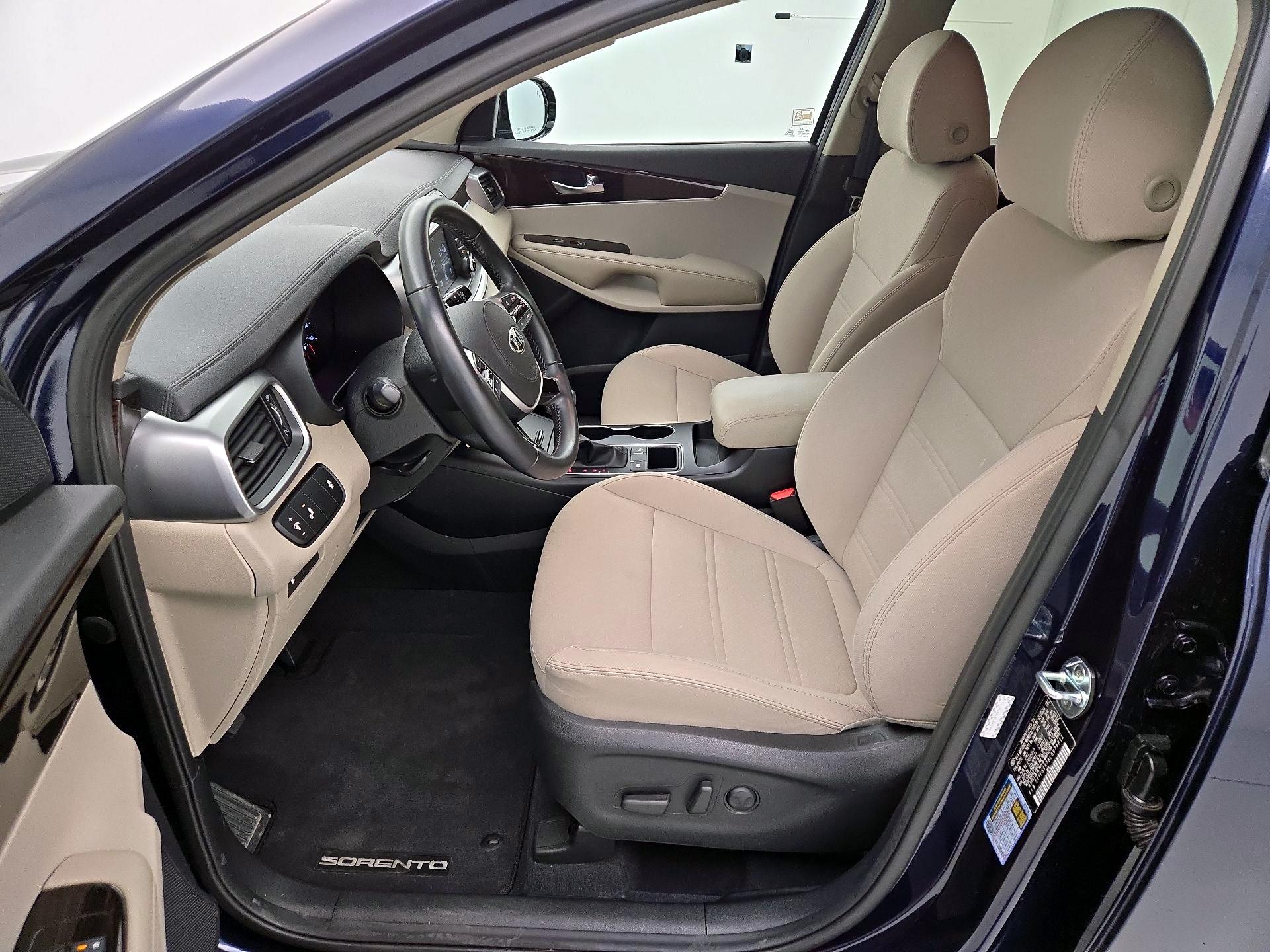 Thumbnail: 2020 Kia Sorento - 11