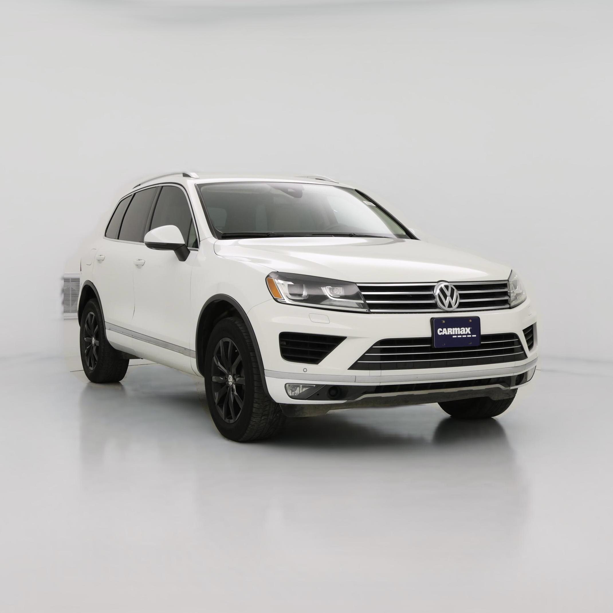 Thumbnail: 2016 Volkswagen Touareg - 1